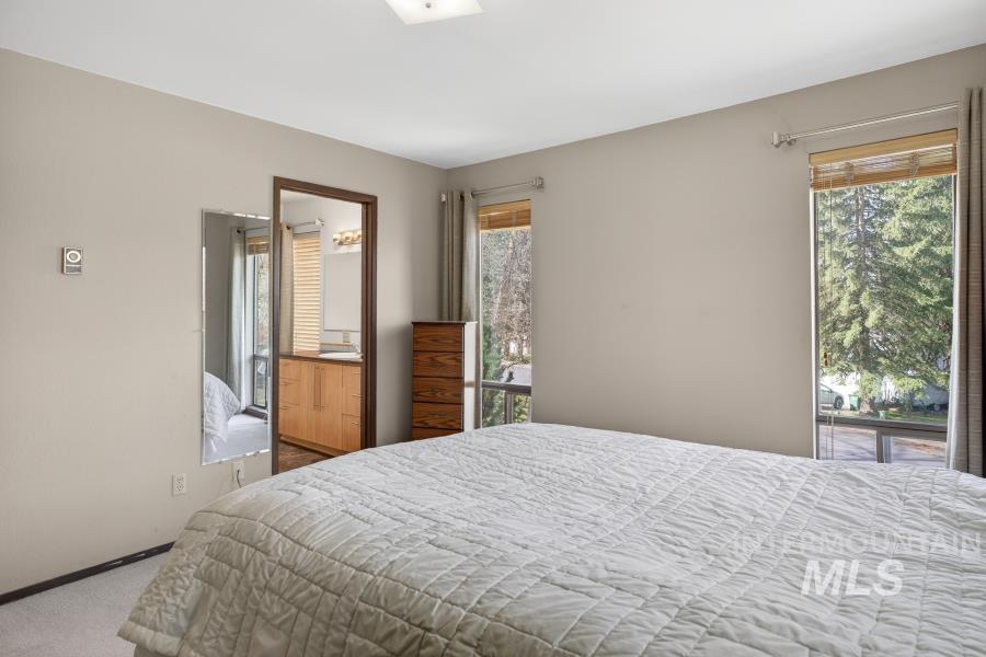 810 Sherwood, Moscow, Idaho 83843, 3 Bedrooms, 2.5 Bathrooms, Residential For Sale, Price $519,000,MLS 98980857