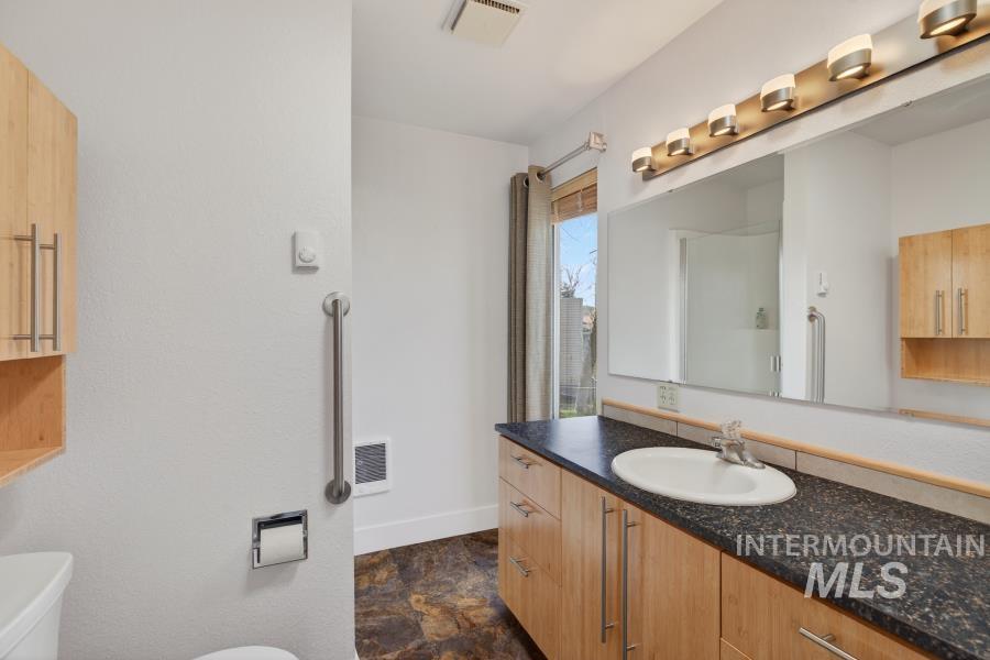 810 Sherwood, Moscow, Idaho 83843, 3 Bedrooms, 2.5 Bathrooms, Residential For Sale, Price $519,000,MLS 98980857