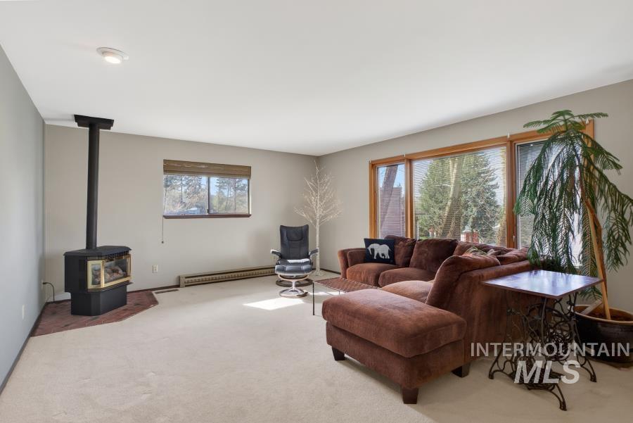 810 Sherwood, Moscow, Idaho 83843, 3 Bedrooms, 2.5 Bathrooms, Residential For Sale, Price $519,000,MLS 98980857