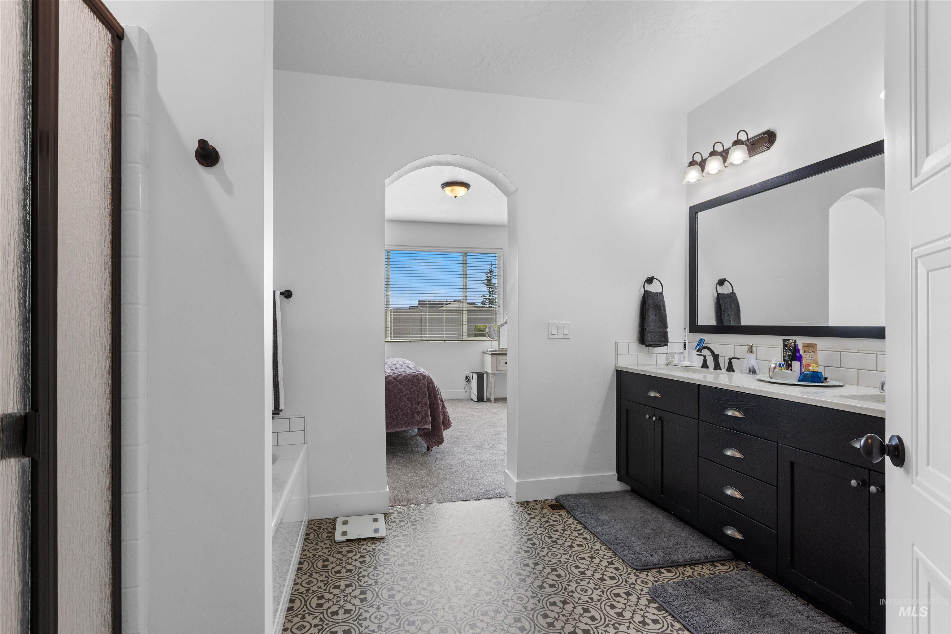 17434 N Endurance Ave, Nampa, Idaho 83687-5494, 4 Bedrooms, 2.5 Bathrooms, Residential For Sale, Price $560,000, 98980859