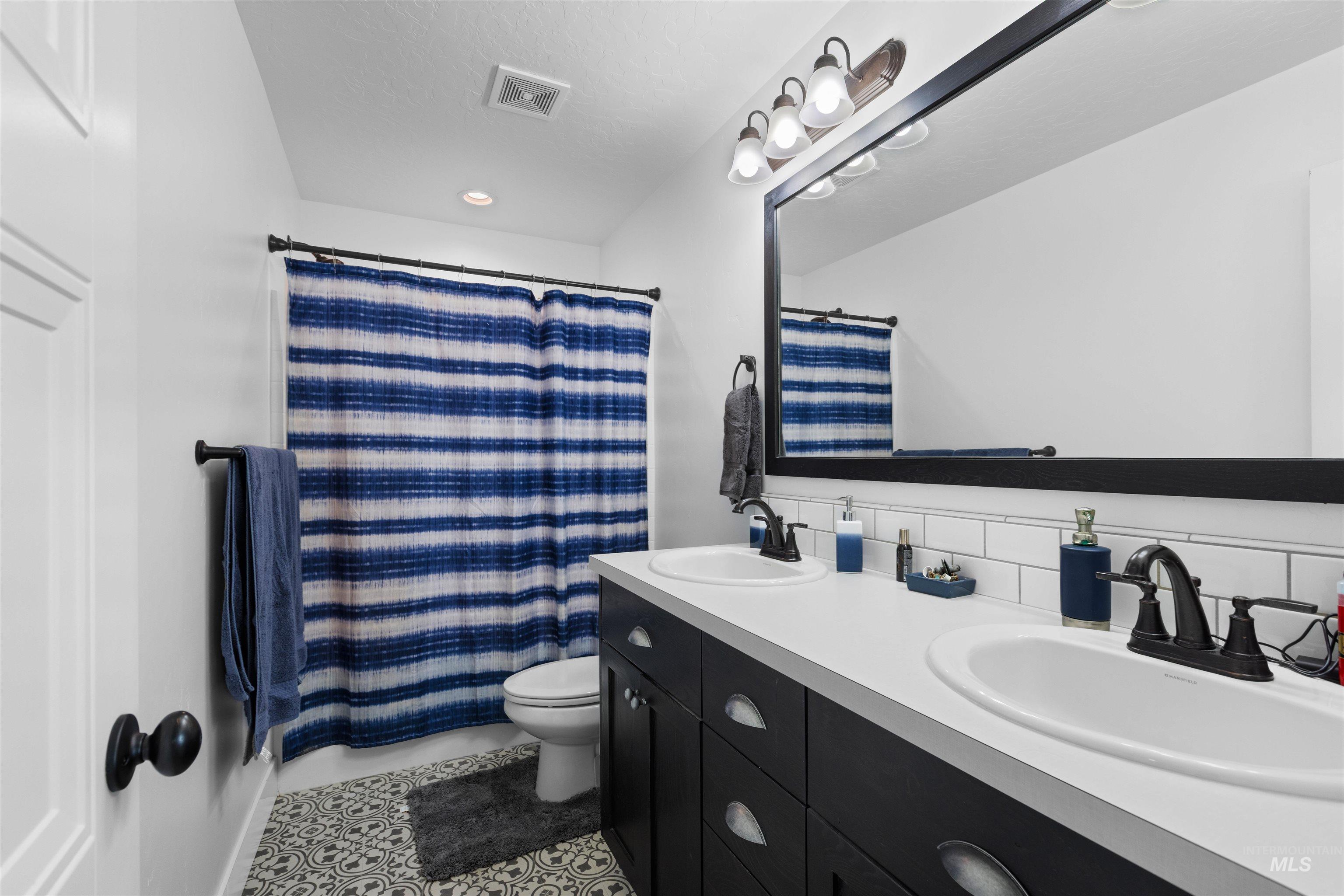 17434 N Endurance Ave, Nampa, Idaho 83687-5494, 4 Bedrooms, 2.5 Bathrooms, Residential For Sale, Price $560,000, 98980859