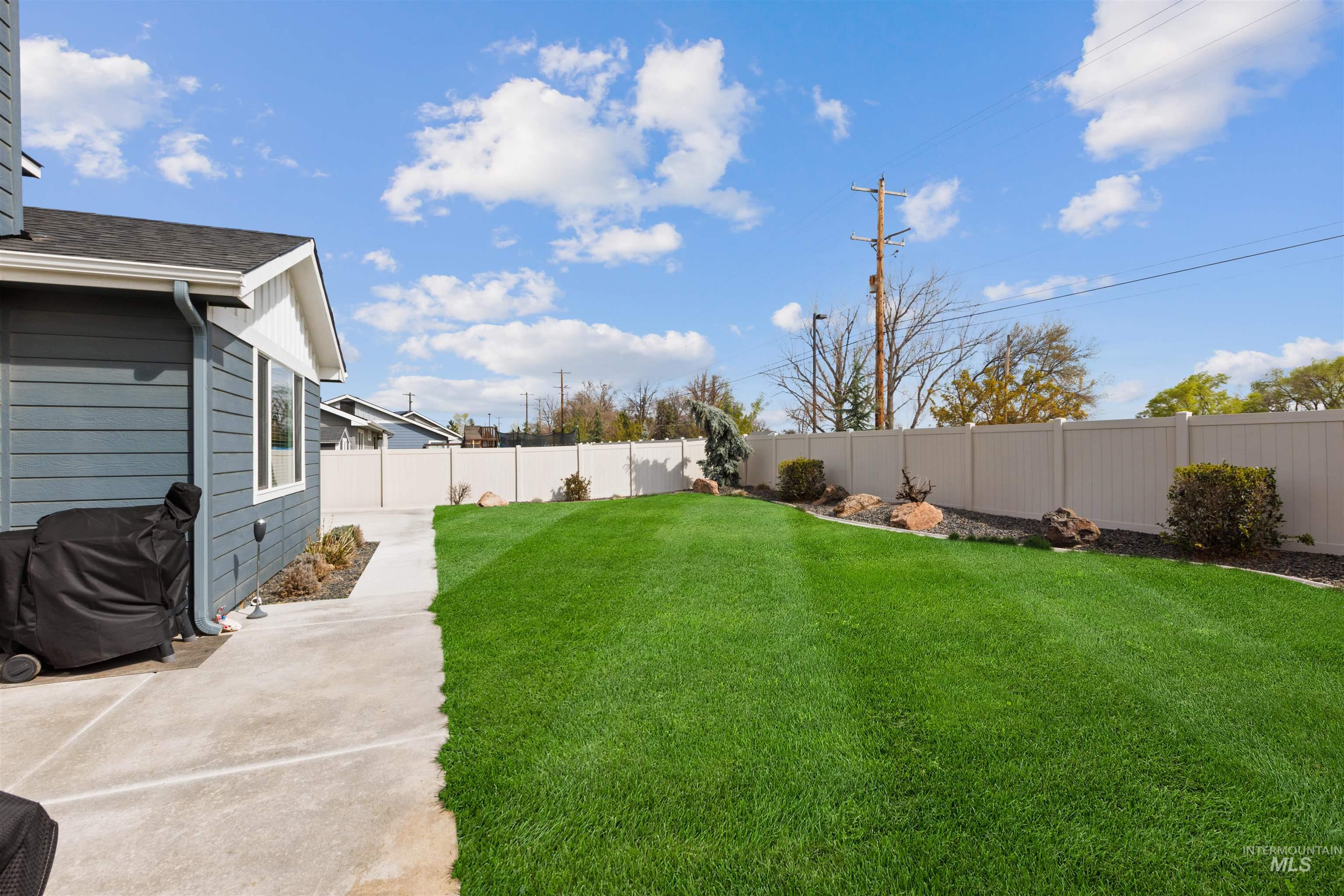 17434 N Endurance Ave, Nampa, Idaho 83687-5494, 4 Bedrooms, 2.5 Bathrooms, Residential For Sale, Price $560,000, 98980859