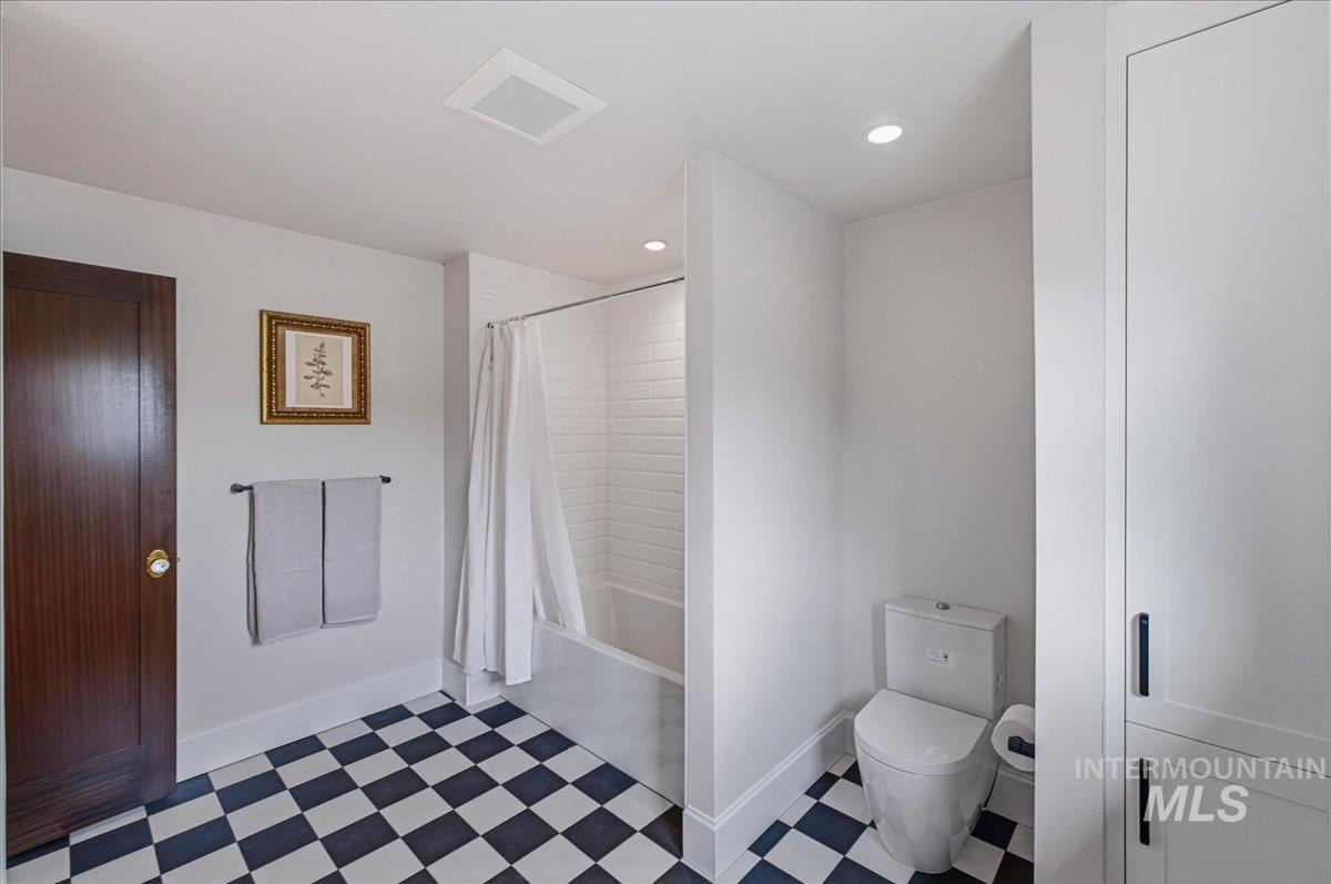 1210 N Harrison Boulevard, Boise, Idaho 83702, 4 Bedrooms, 3.5 Bathrooms, Residential For Sale, Price $1,695,000, 98980860