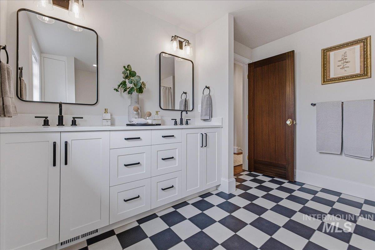 1210 N Harrison Boulevard, Boise, Idaho 83702, 4 Bedrooms, 3.5 Bathrooms, Residential For Sale, Price $1,695,000, 98980860