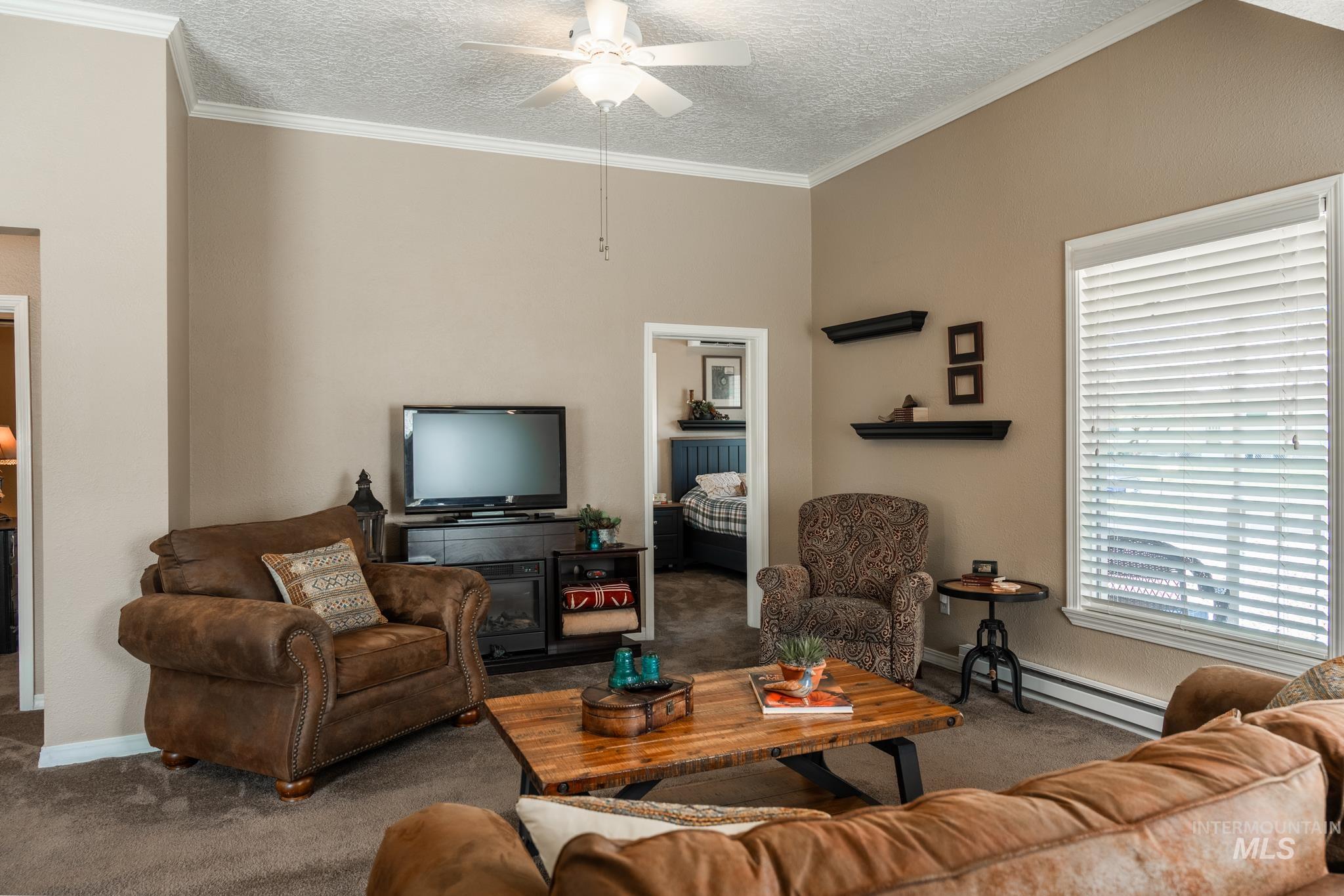 855 SW 3rd St., Ontario, Oregon 97914-0000, 3 Bedrooms, 1 Bathroom, Residential For Sale, Price $225,000, 98980861