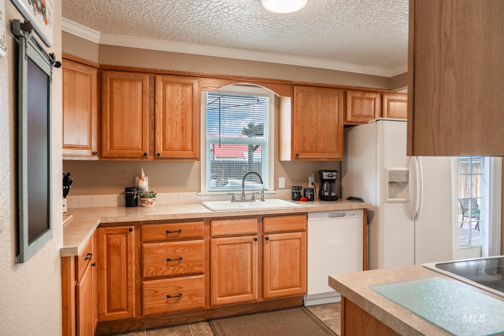 855 SW 3rd St., Ontario, Oregon 97914-0000, 3 Bedrooms, 1 Bathroom, Residential For Sale, Price $225,000, 98980861