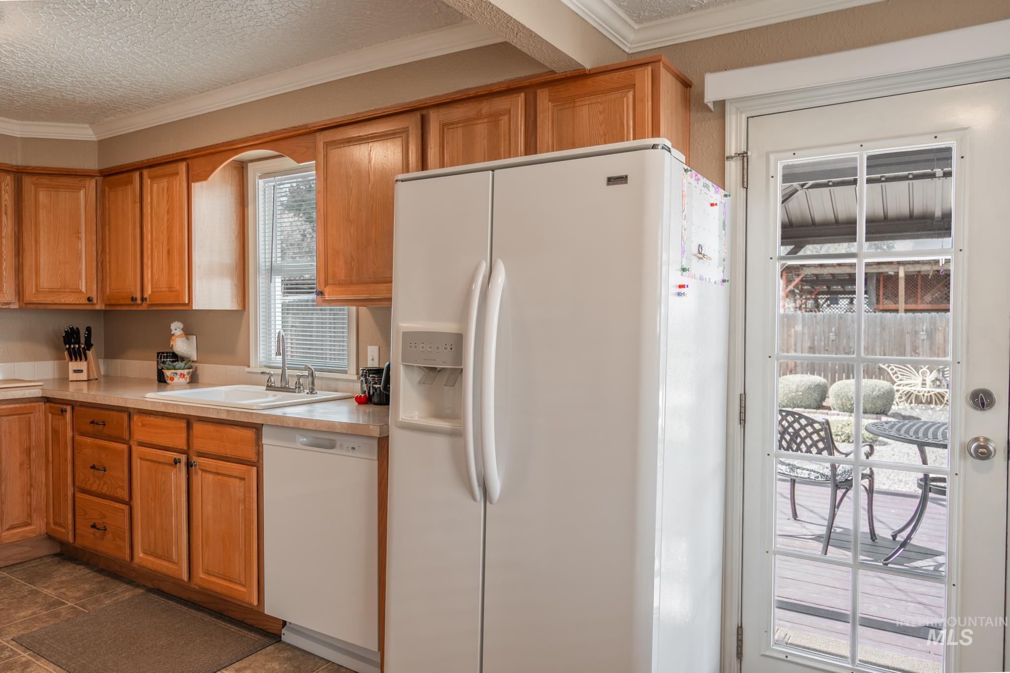 855 SW 3rd St., Ontario, Oregon 97914-0000, 3 Bedrooms, 1 Bathroom, Residential For Sale, Price $225,000, 98980861