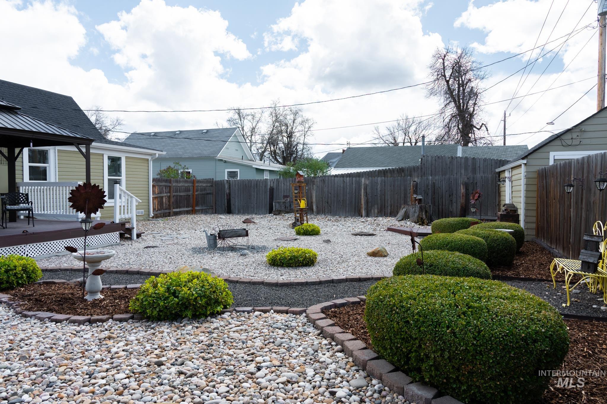 855 SW 3rd St., Ontario, Oregon 97914-0000, 3 Bedrooms, 1 Bathroom, Residential For Sale, Price $225,000, 98980861