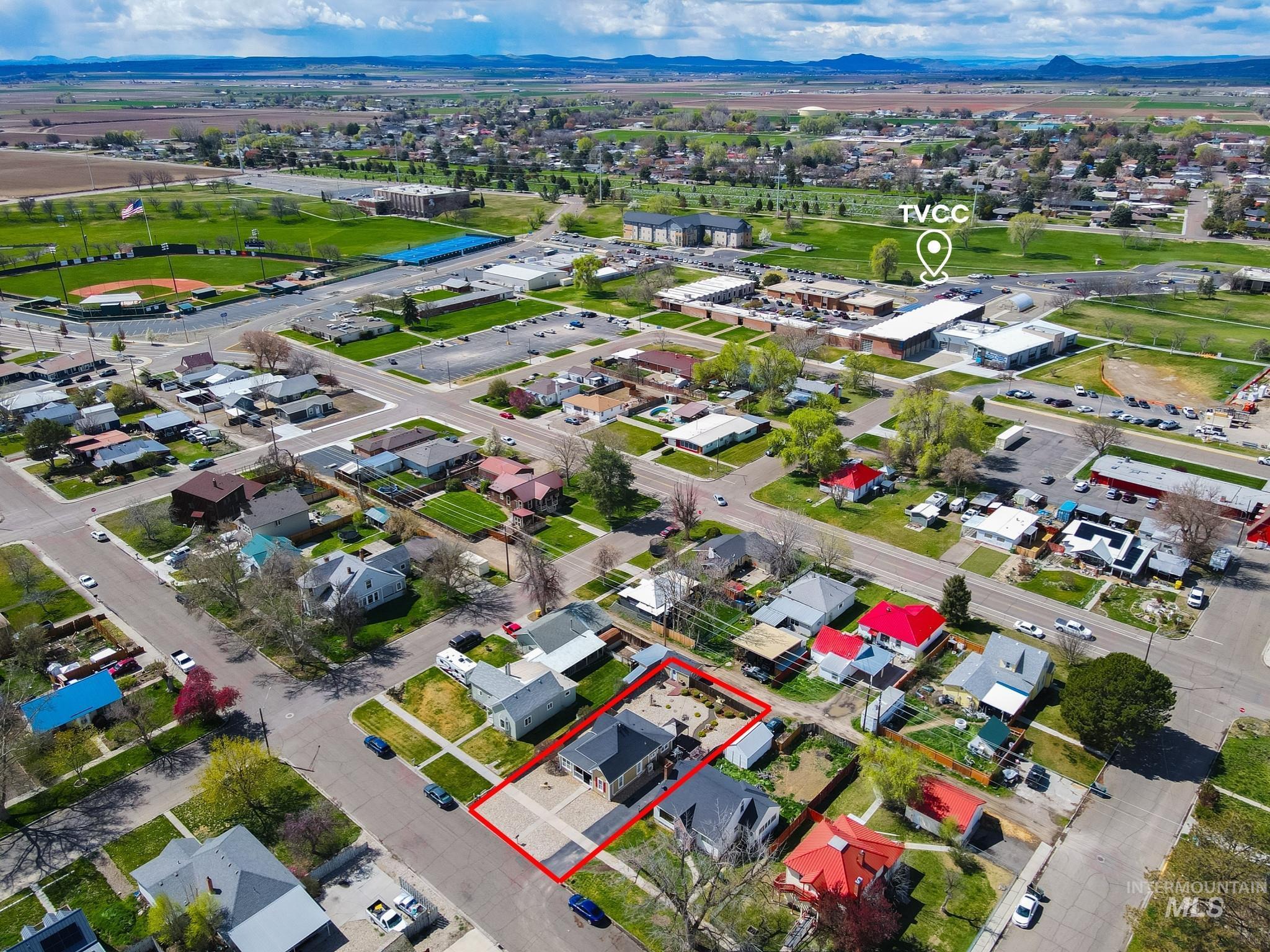 855 SW 3rd St., Ontario, Oregon 97914-0000, 3 Bedrooms, 1 Bathroom, Residential For Sale, Price $225,000, 98980861