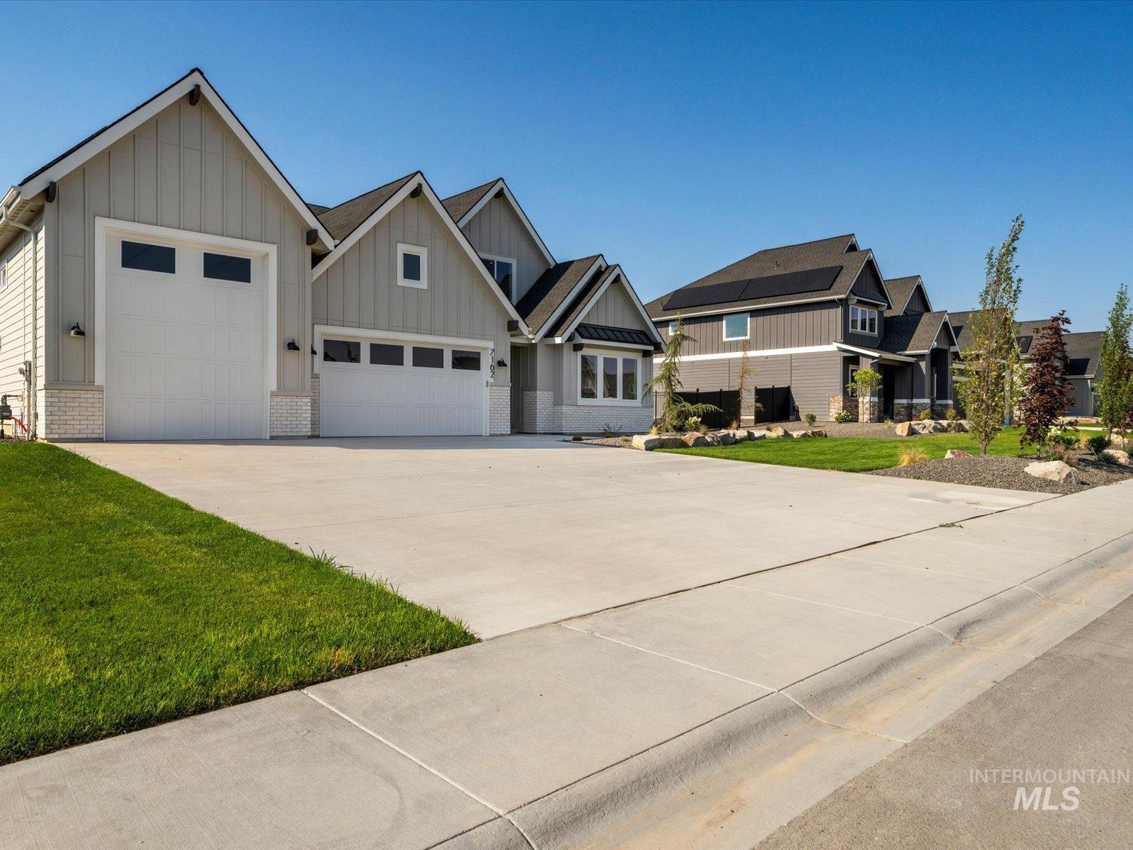 7162 E Osprey Estates Dr, Nampa, Idaho 83686, 4 Bedrooms, 3.5 Bathrooms, Residential For Sale, Price $899,900,MLS 98980866