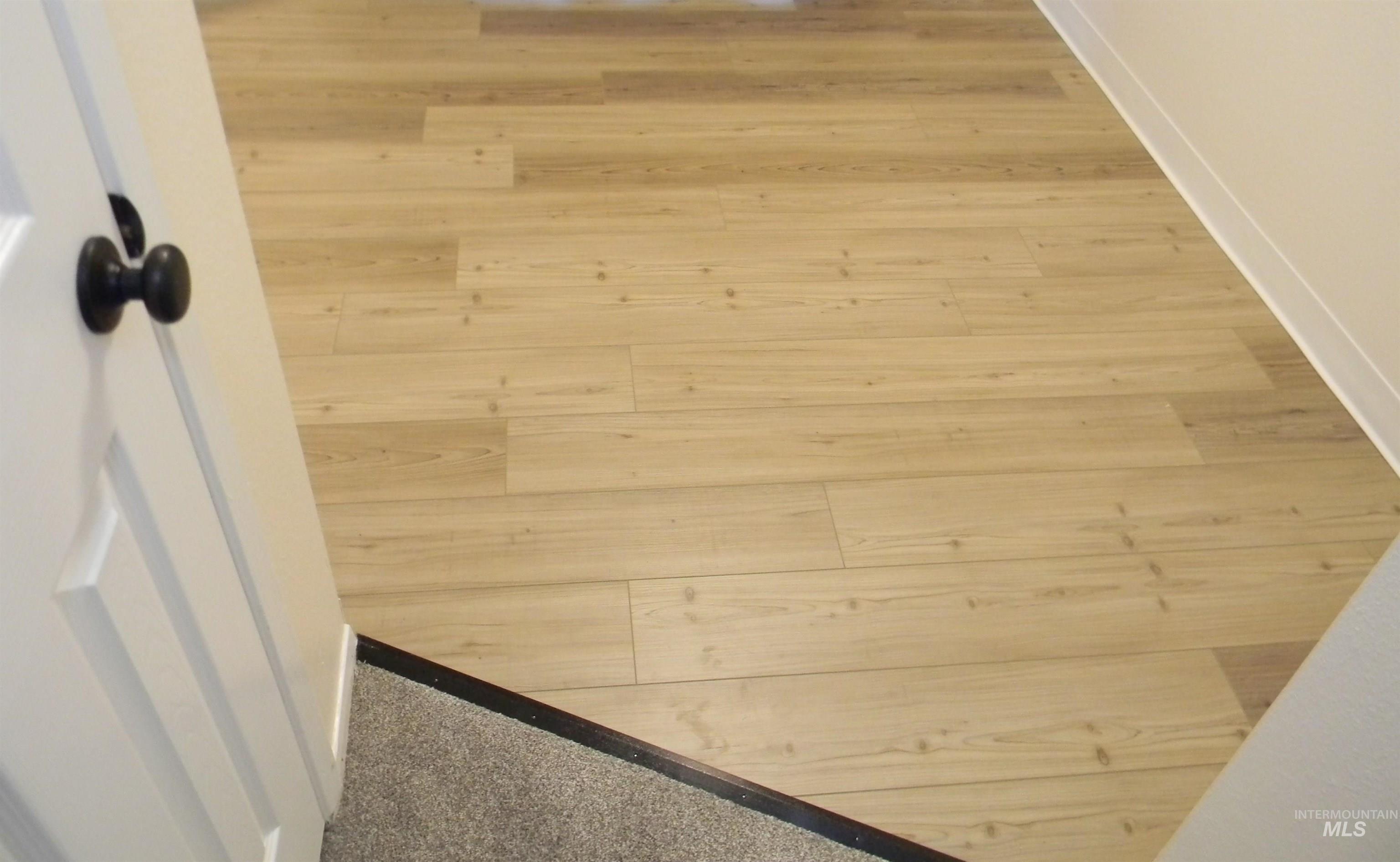 6817 W Maxwell Lane, Boise, Idaho 83704, 2 Bedrooms, 1.5 Bathrooms, Residential For Sale, Price $275,900, 98980870