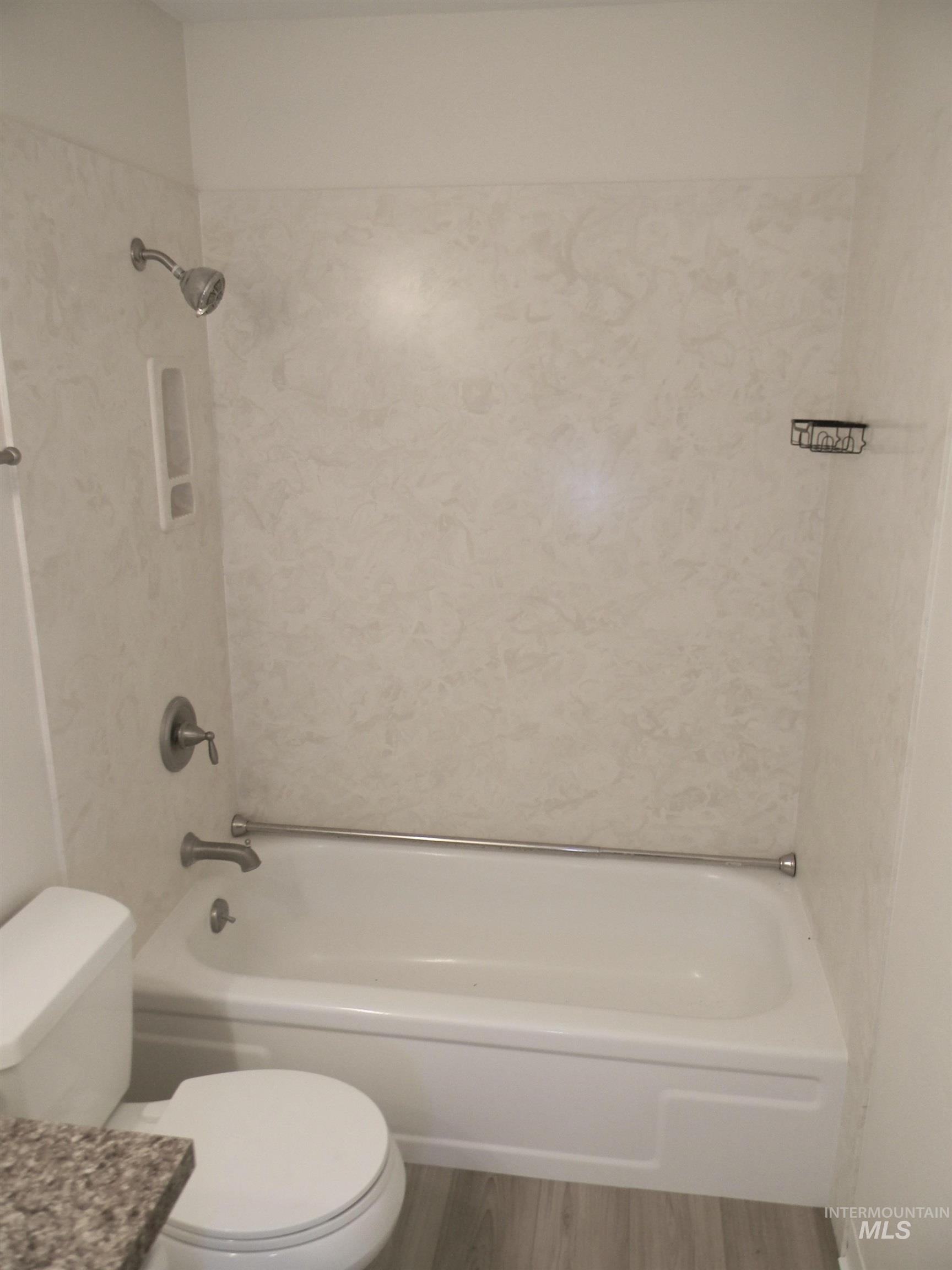 6817 W Maxwell Lane, Boise, Idaho 83704, 2 Bedrooms, 1.5 Bathrooms, Residential For Sale, Price $275,900, 98980870