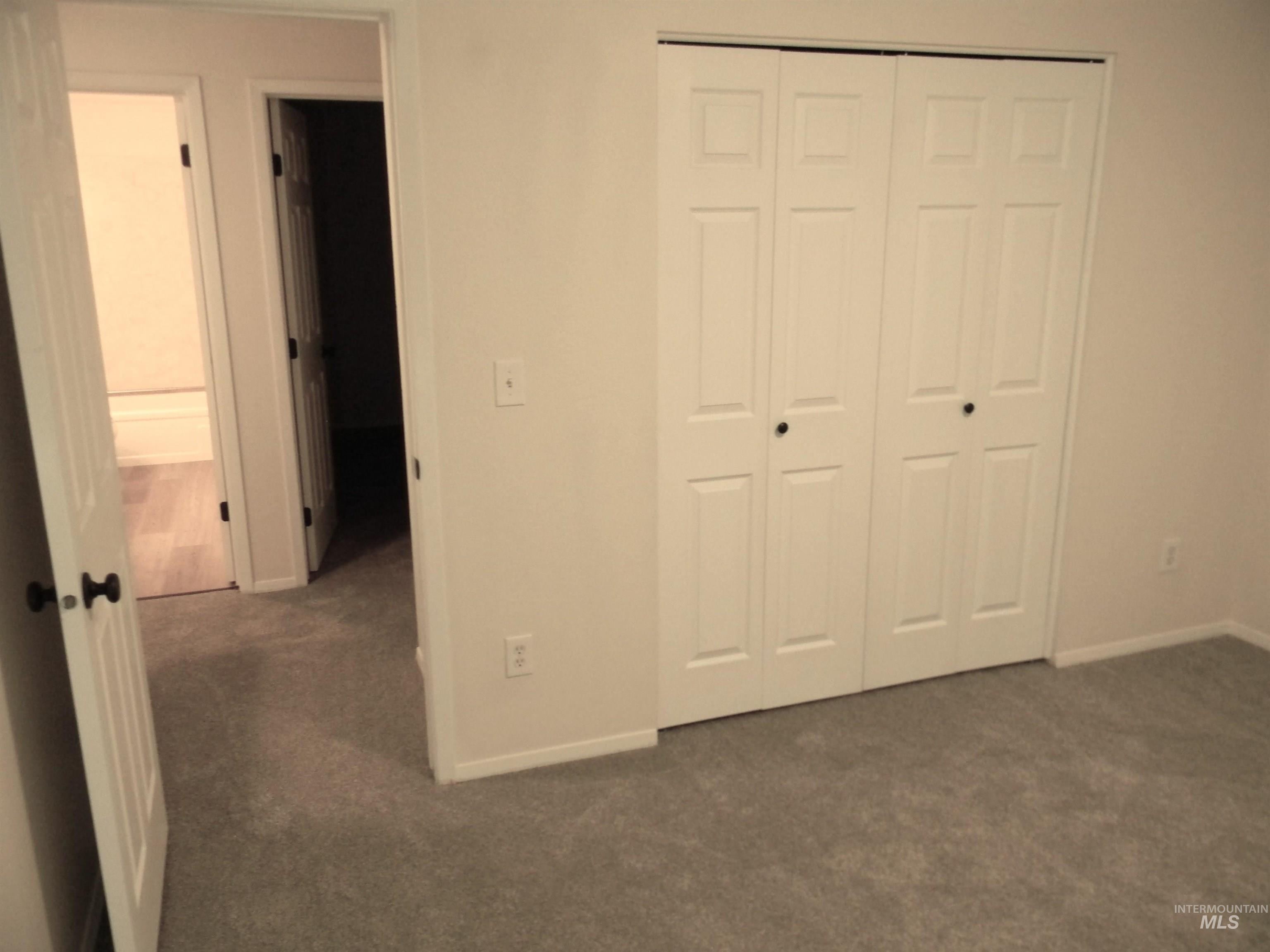 6817 W Maxwell Lane, Boise, Idaho 83704, 2 Bedrooms, 1.5 Bathrooms, Residential For Sale, Price $275,900, 98980870