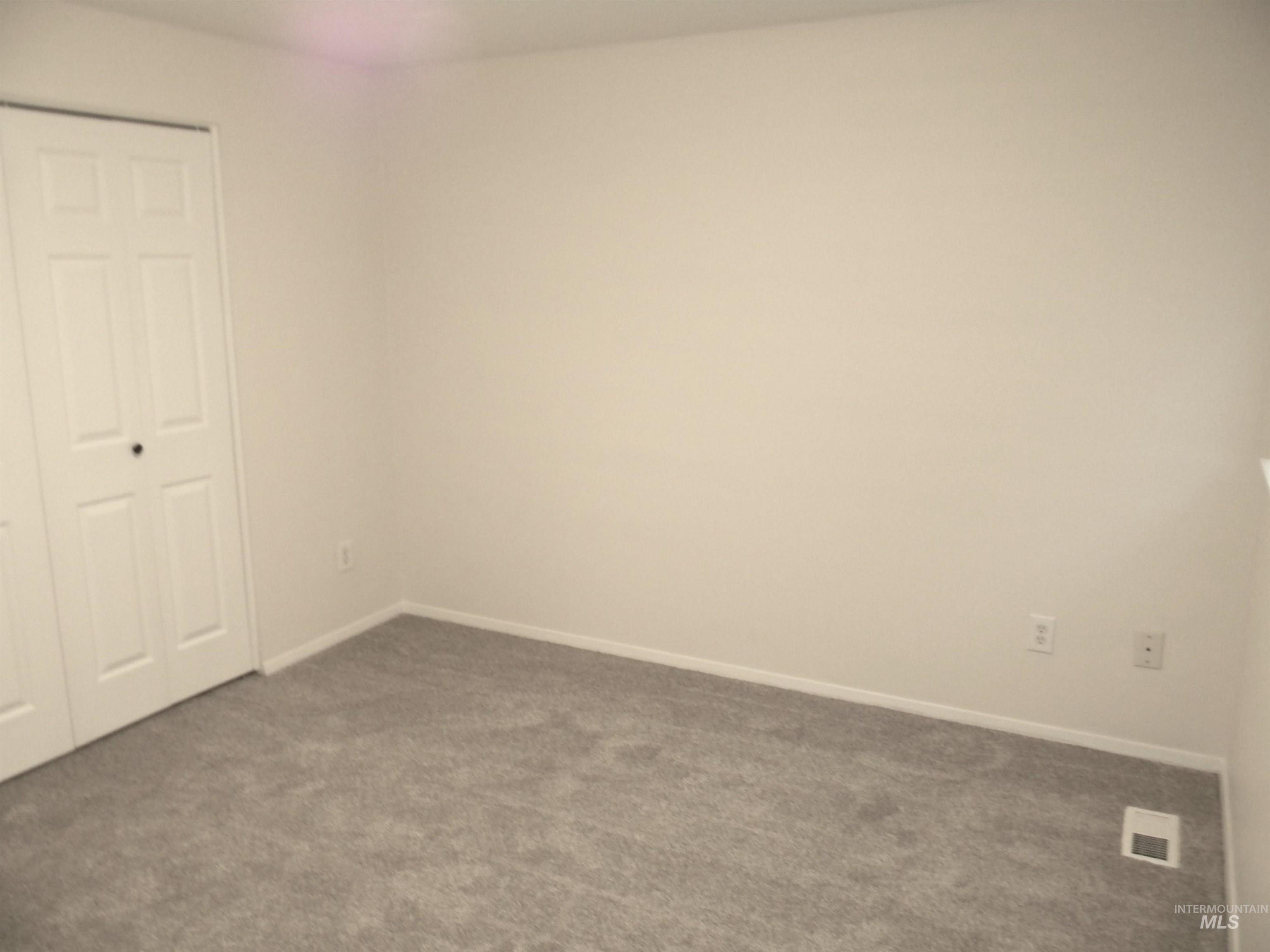 6817 W Maxwell Lane, Boise, Idaho 83704, 2 Bedrooms, 1.5 Bathrooms, Residential For Sale, Price $275,900, 98980870