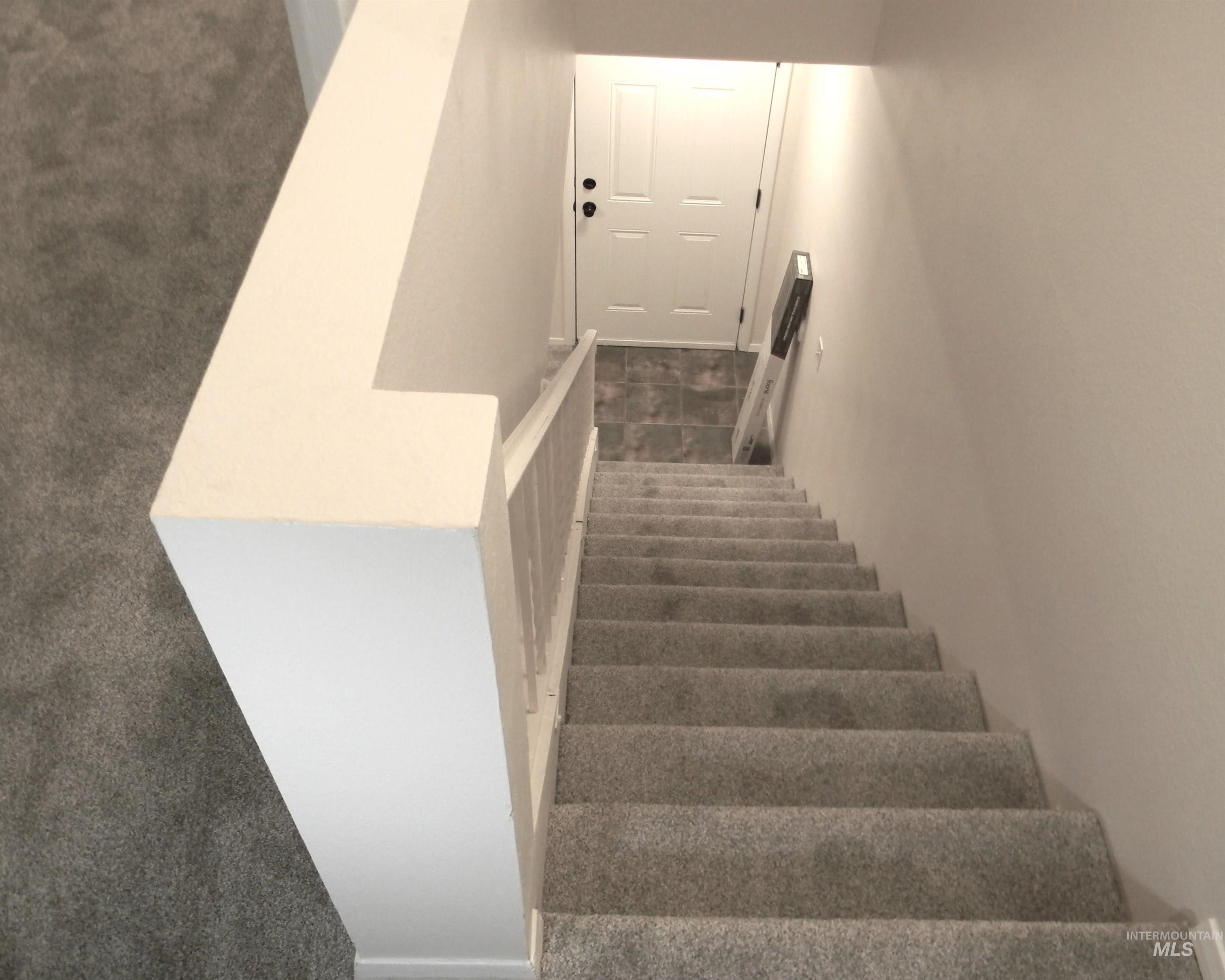 6817 W Maxwell Lane, Boise, Idaho 83704, 2 Bedrooms, 1.5 Bathrooms, Residential For Sale, Price $275,900, 98980870