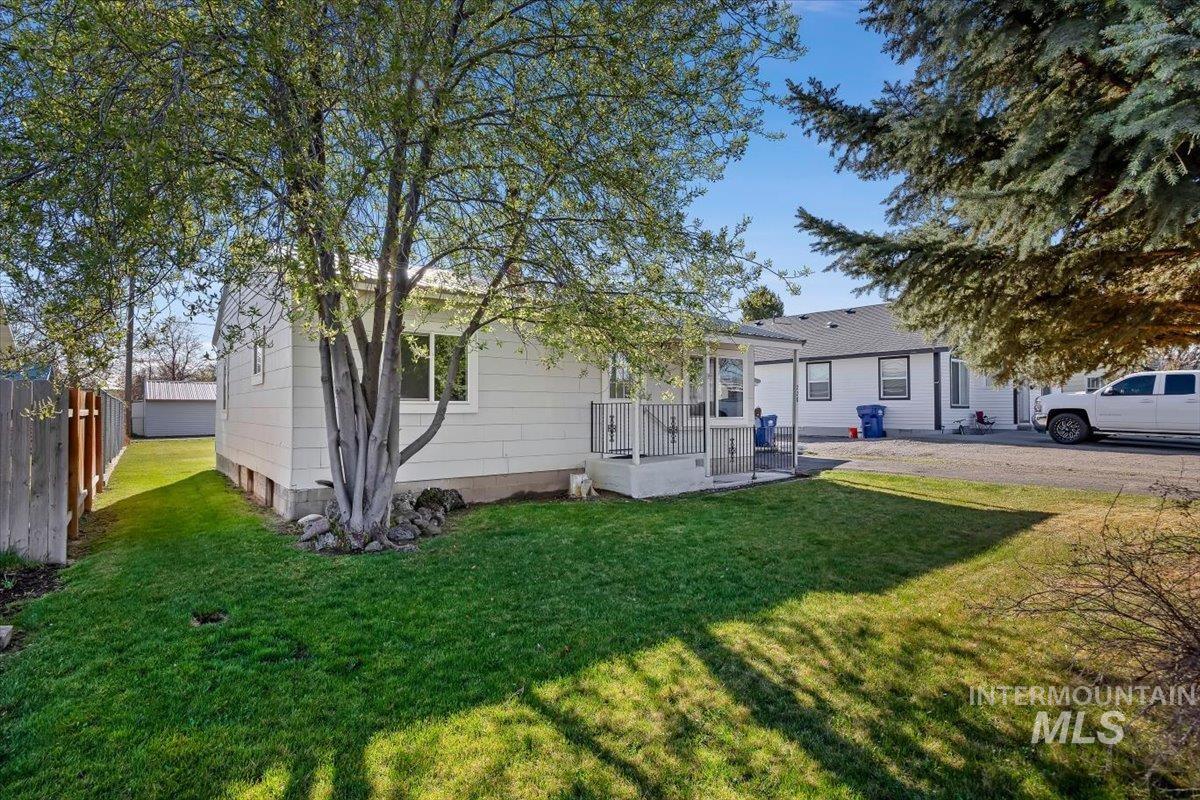 228 Madrona Street, Twin Falls, Idaho 83301, 2 Bedrooms, 1 Bathroom, Residential For Sale, Price $239,500, 98980877