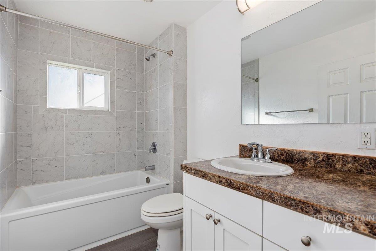 228 Madrona Street, Twin Falls, Idaho 83301, 2 Bedrooms, 1 Bathroom, Residential For Sale, Price $239,500, 98980877