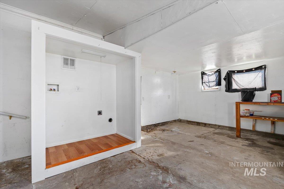 228 Madrona Street, Twin Falls, Idaho 83301, 2 Bedrooms, 1 Bathroom, Residential For Sale, Price $239,500, 98980877