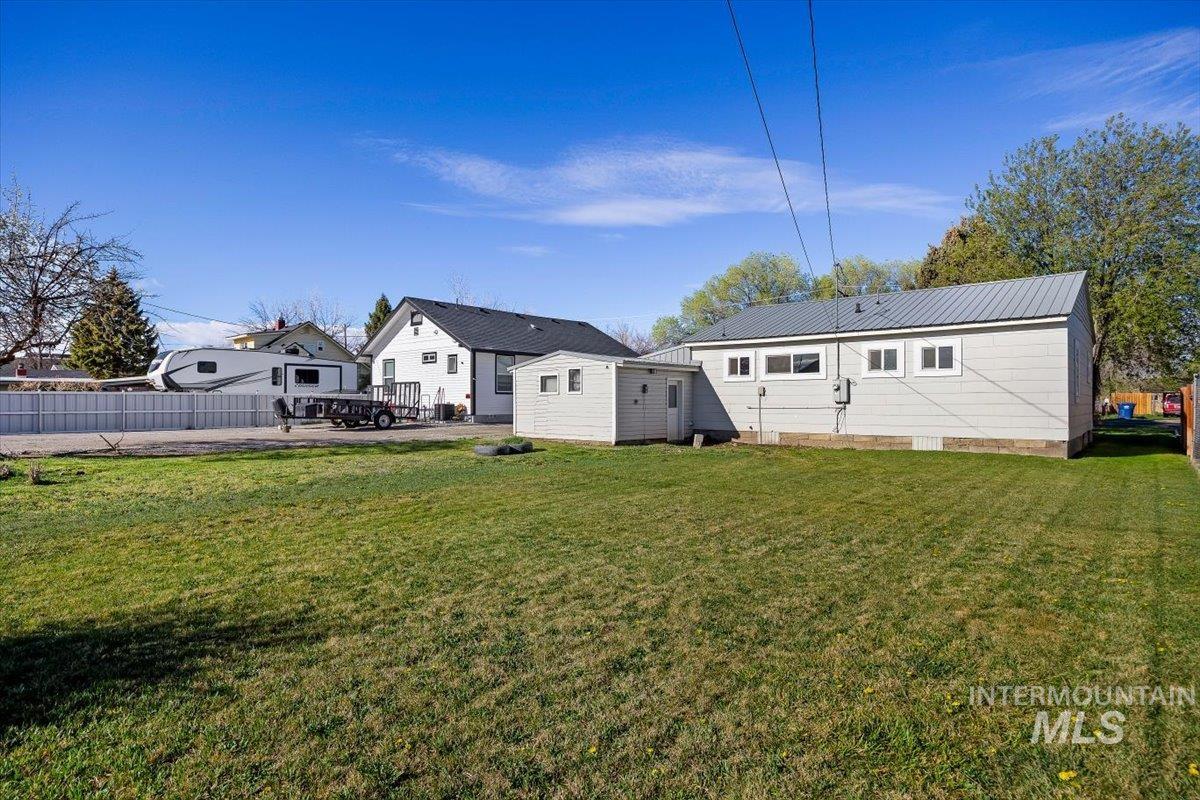 228 Madrona Street, Twin Falls, Idaho 83301, 2 Bedrooms, 1 Bathroom, Residential For Sale, Price $239,500, 98980877