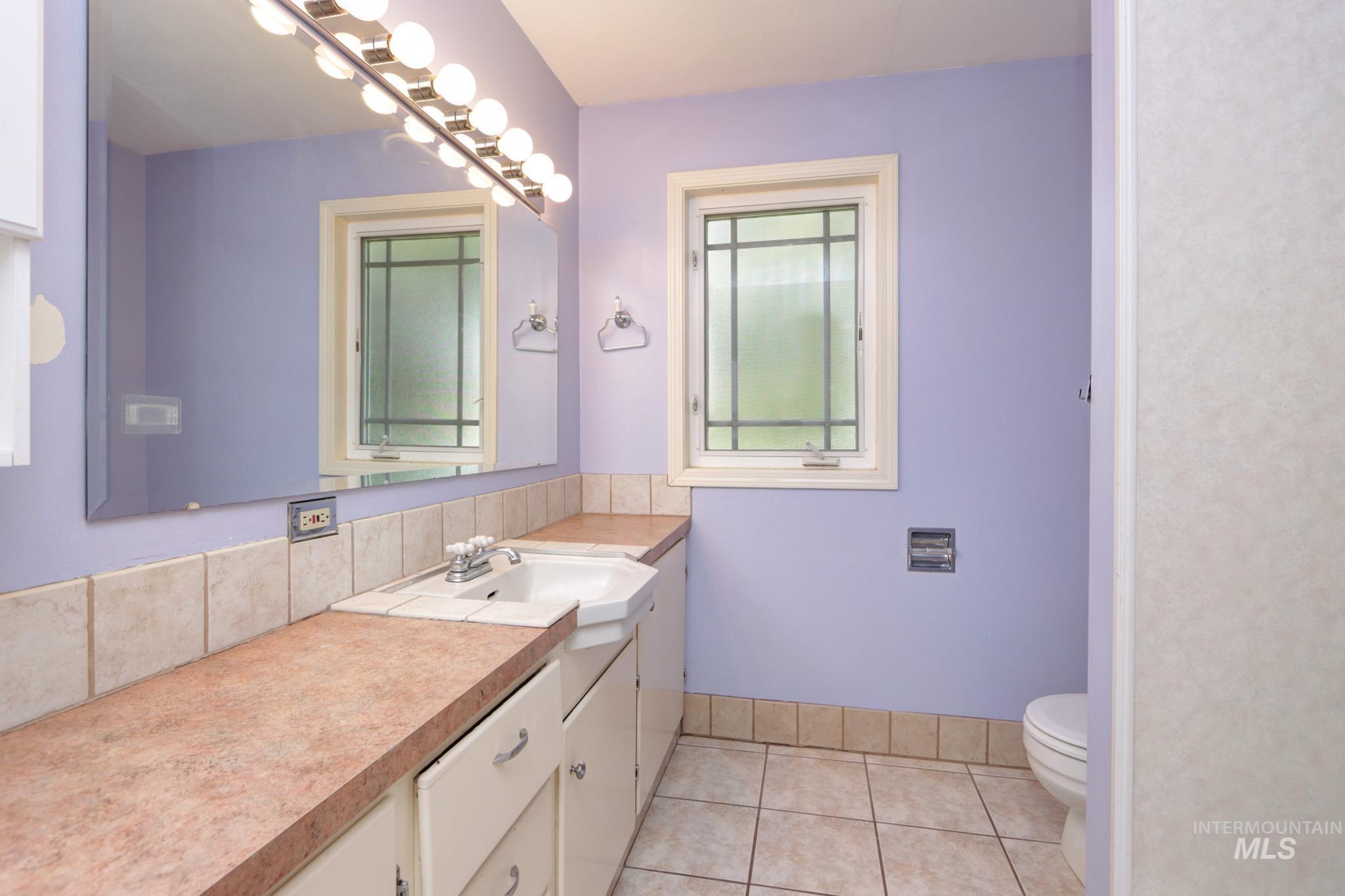 41 N Dorian Dr, Ontario, Oregon 97914, 3 Bedrooms, 2 Bathrooms, Residential For Sale, Price $300,000,MLS 98980880