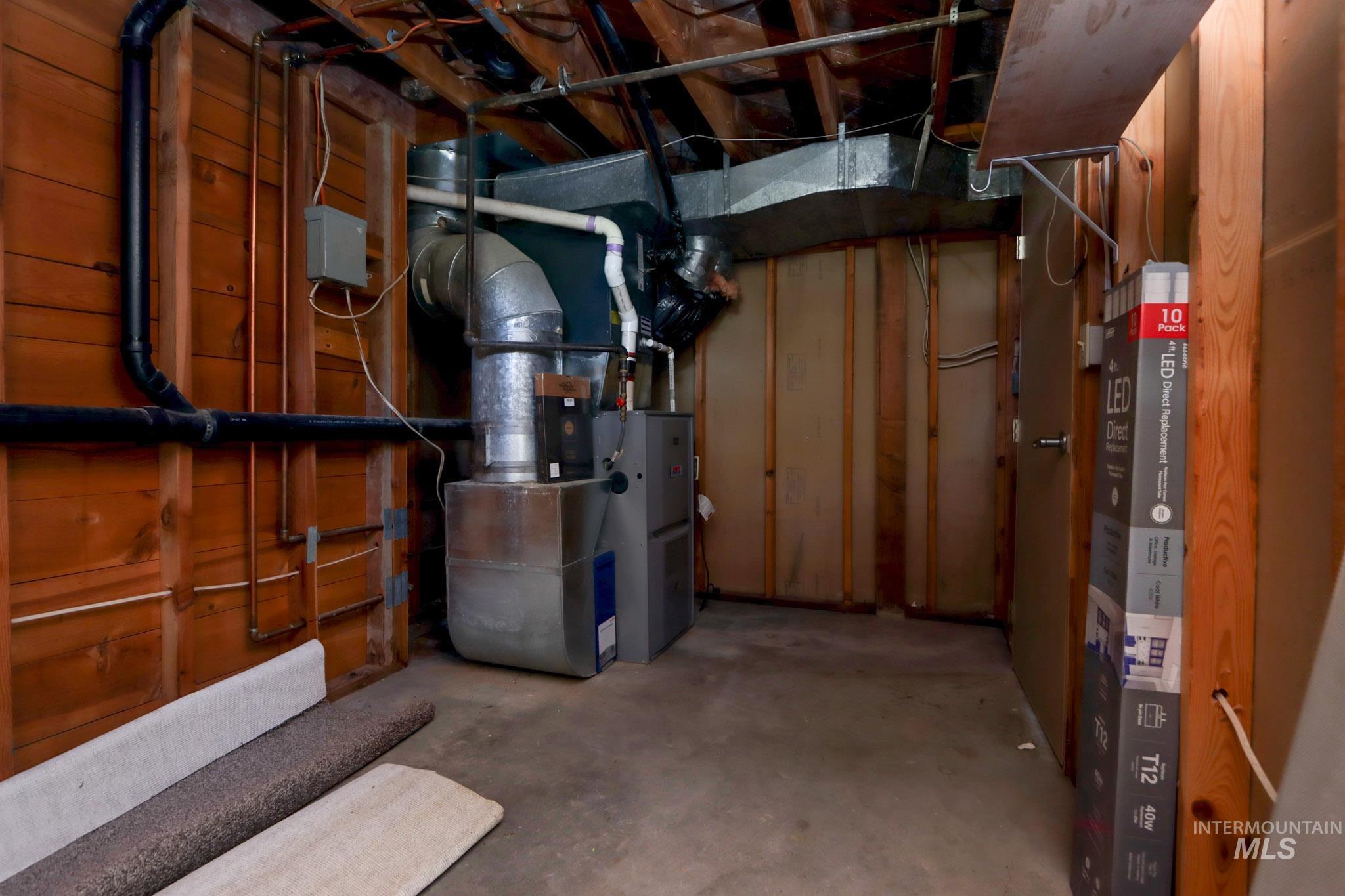 41 N Dorian Dr, Ontario, Oregon 97914, 3 Bedrooms, 2 Bathrooms, Residential For Sale, Price $300,000,MLS 98980880