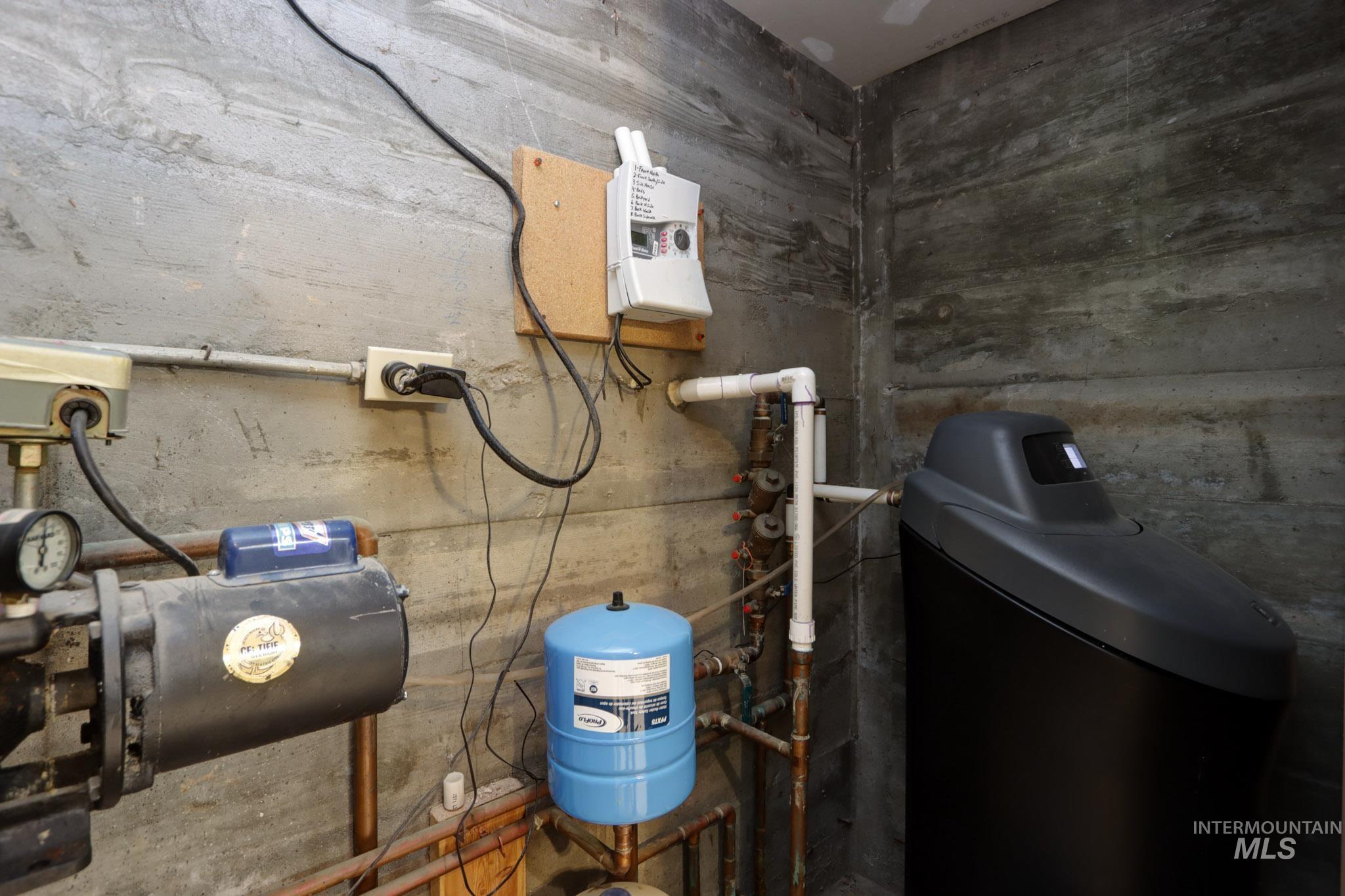 41 N Dorian Dr, Ontario, Oregon 97914, 3 Bedrooms, 2 Bathrooms, Residential For Sale, Price $300,000,MLS 98980880