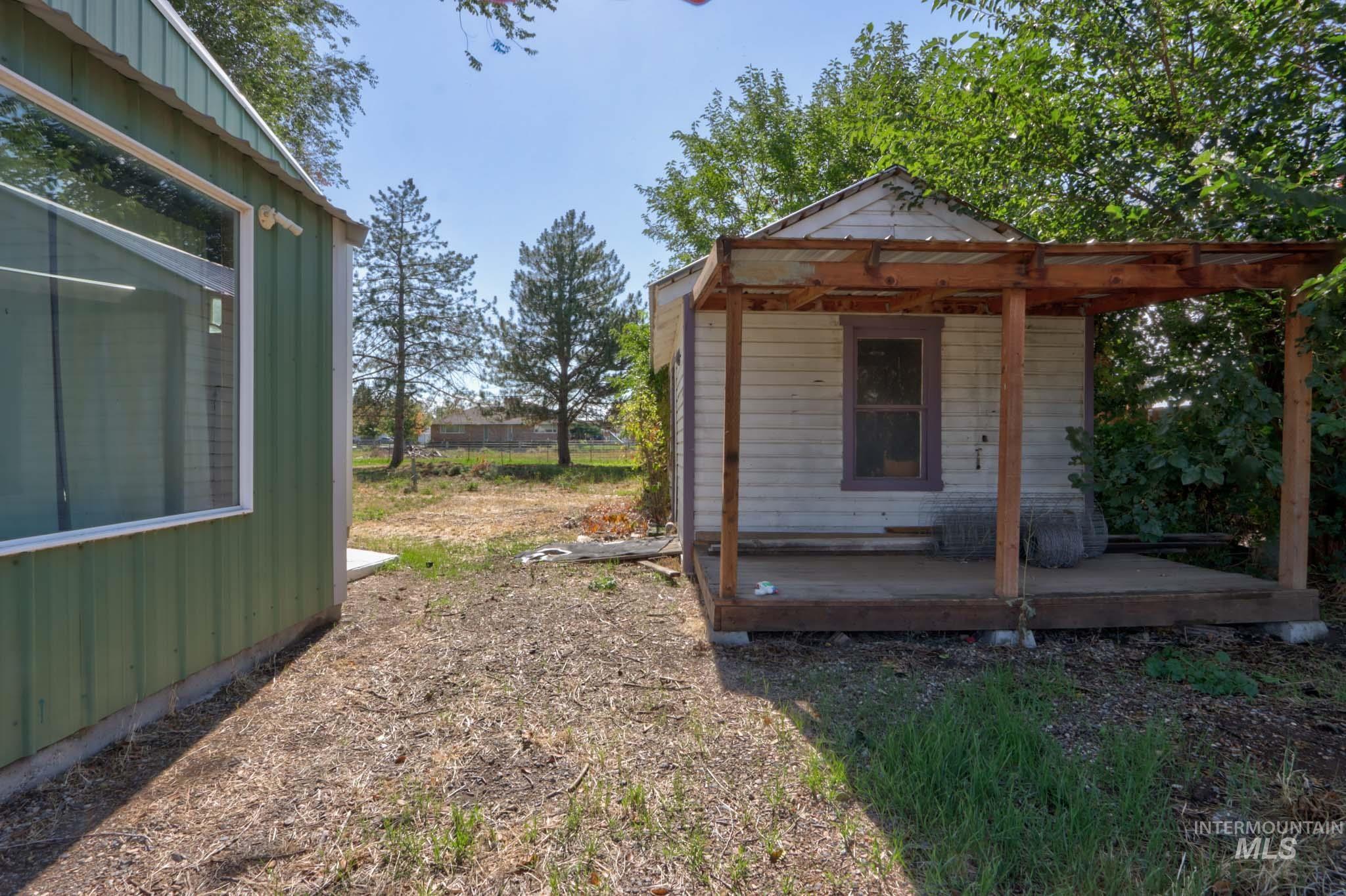 41 N Dorian Dr, Ontario, Oregon 97914, 3 Bedrooms, 2 Bathrooms, Residential For Sale, Price $300,000,MLS 98980880