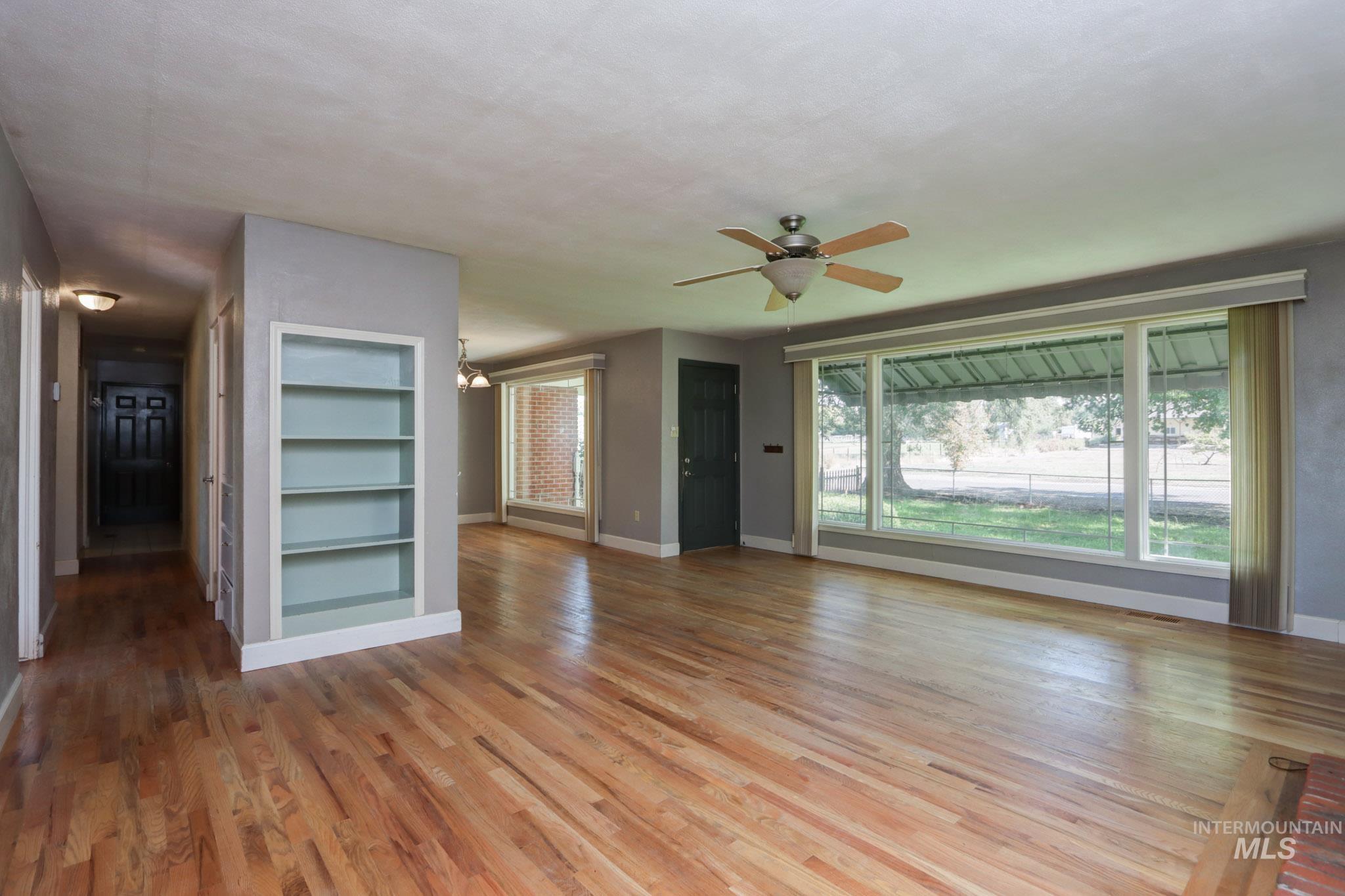 41 N Dorian Dr, Ontario, Oregon 97914, 3 Bedrooms, 2 Bathrooms, Residential For Sale, Price $300,000,MLS 98980880