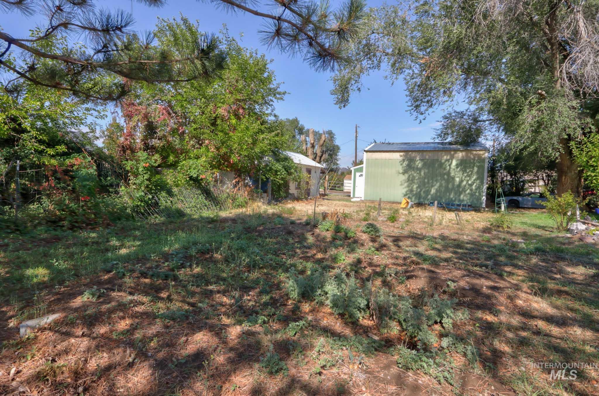 41 N Dorian Dr, Ontario, Oregon 97914, 3 Bedrooms, 2 Bathrooms, Residential For Sale, Price $300,000,MLS 98980880