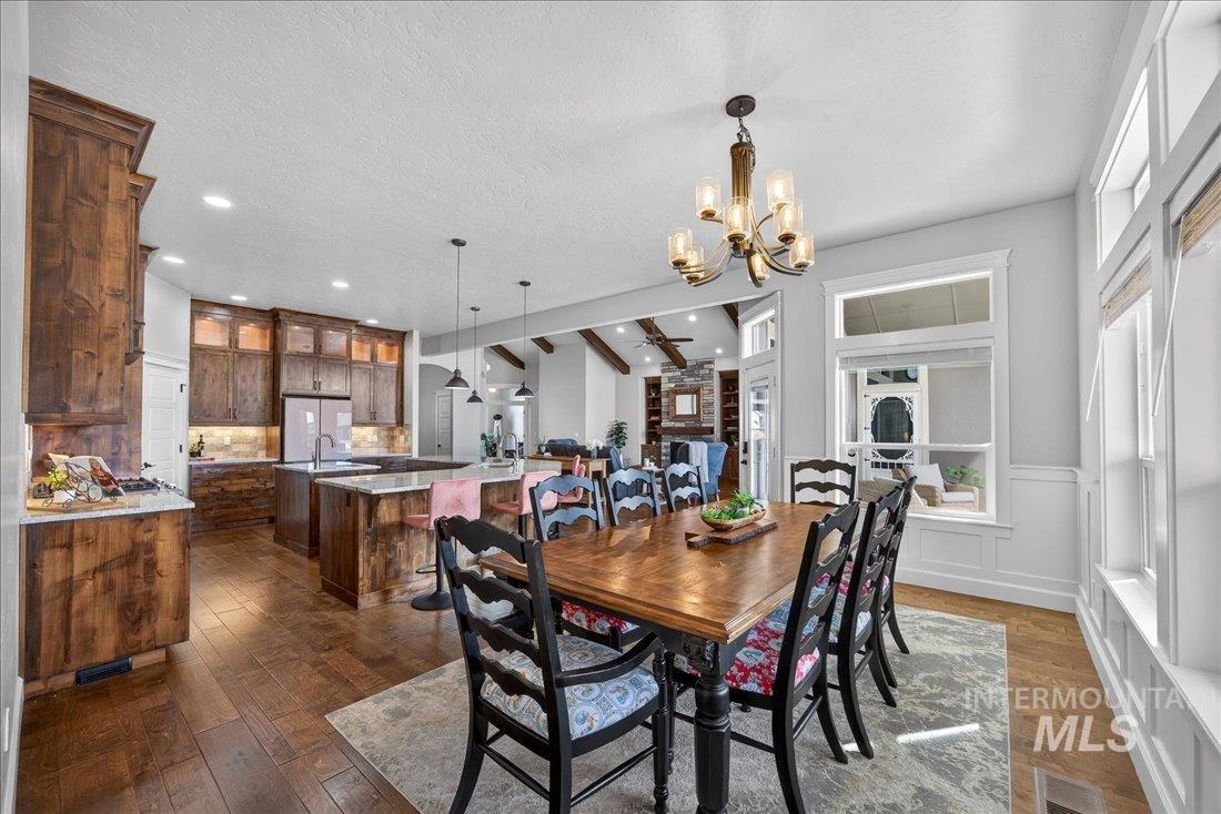 12299 W Pavo St, Star, Idaho 83669, 4 Bedrooms, 3.5 Bathrooms, Residential For Sale, Price $934,900,MLS 98980881