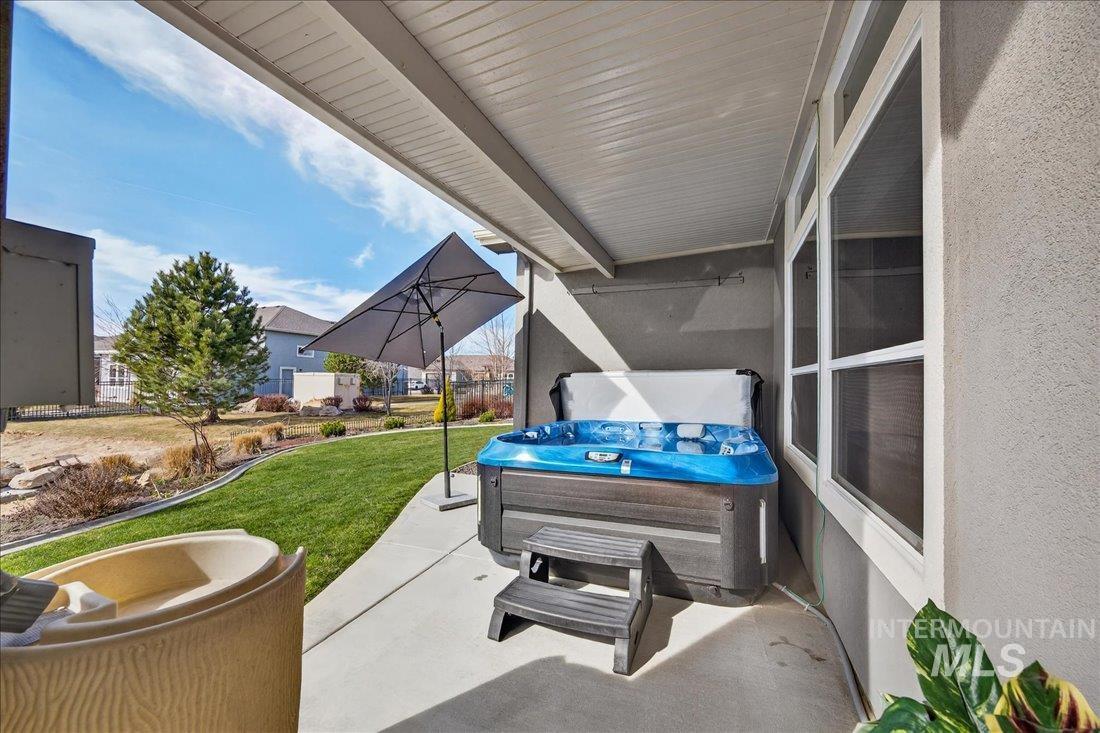 12299 W Pavo St, Star, Idaho 83669, 4 Bedrooms, 3.5 Bathrooms, Residential For Sale, Price $934,900,MLS 98980881