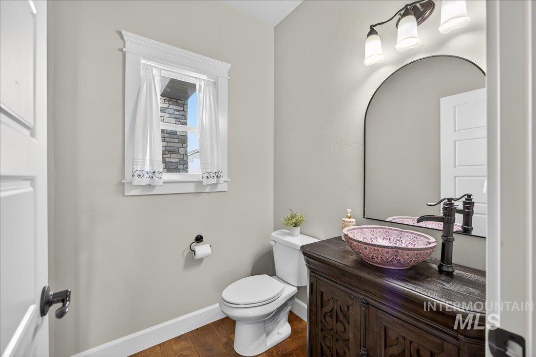 12299 W Pavo St, Star, Idaho 83669, 4 Bedrooms, 3.5 Bathrooms, Residential For Sale, Price $934,900,MLS 98980881