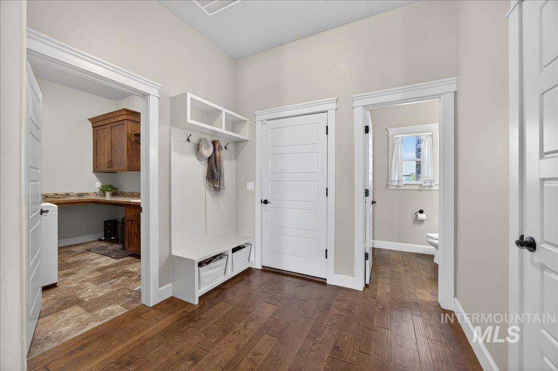 12299 W Pavo St, Star, Idaho 83669, 4 Bedrooms, 3.5 Bathrooms, Residential For Sale, Price $934,900,MLS 98980881