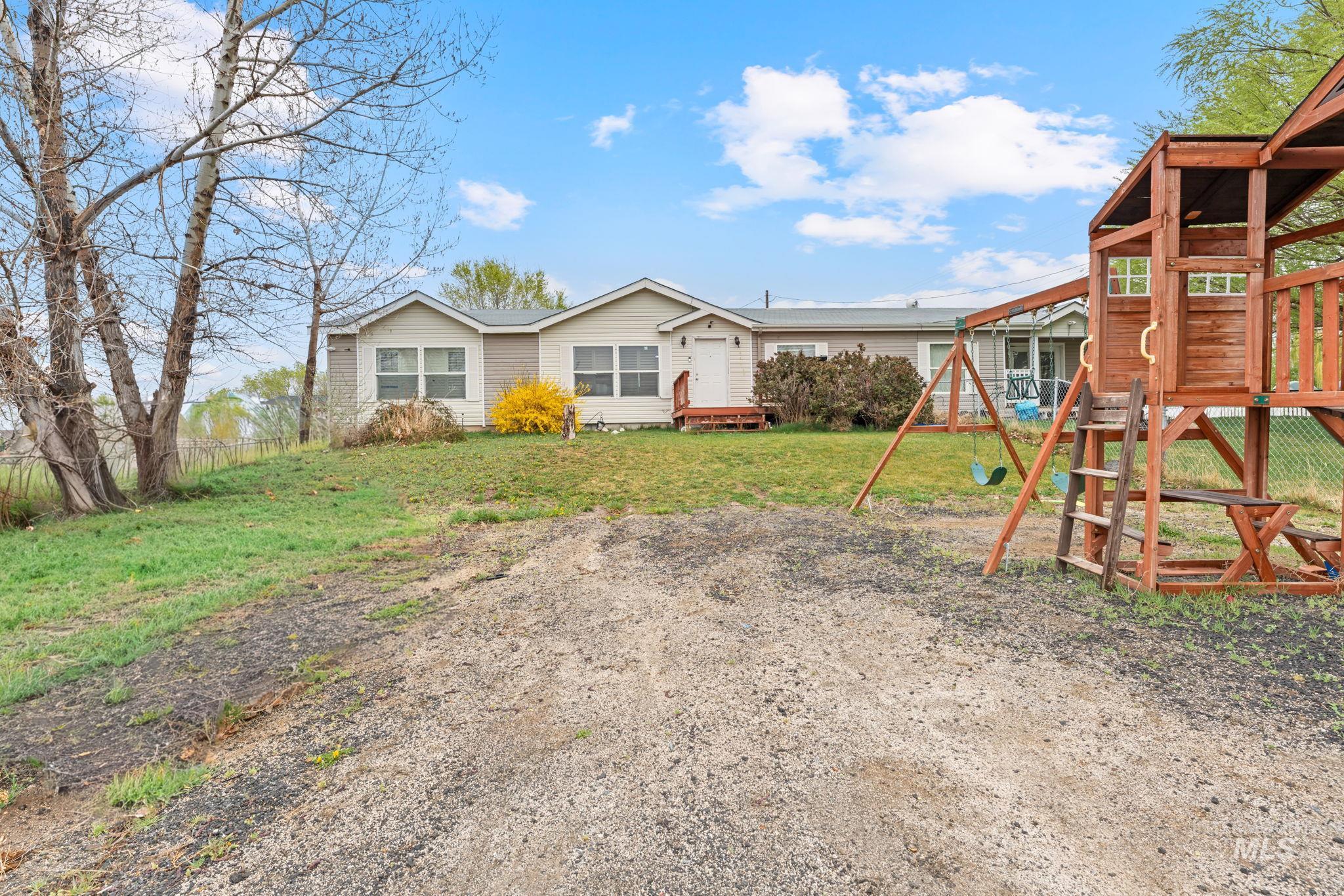 508 Silver Beach Drive, Jerome, Idaho 83338, 4 Bedrooms, 2 Bathrooms, Residential For Sale, Price $450,000,MLS 98980885