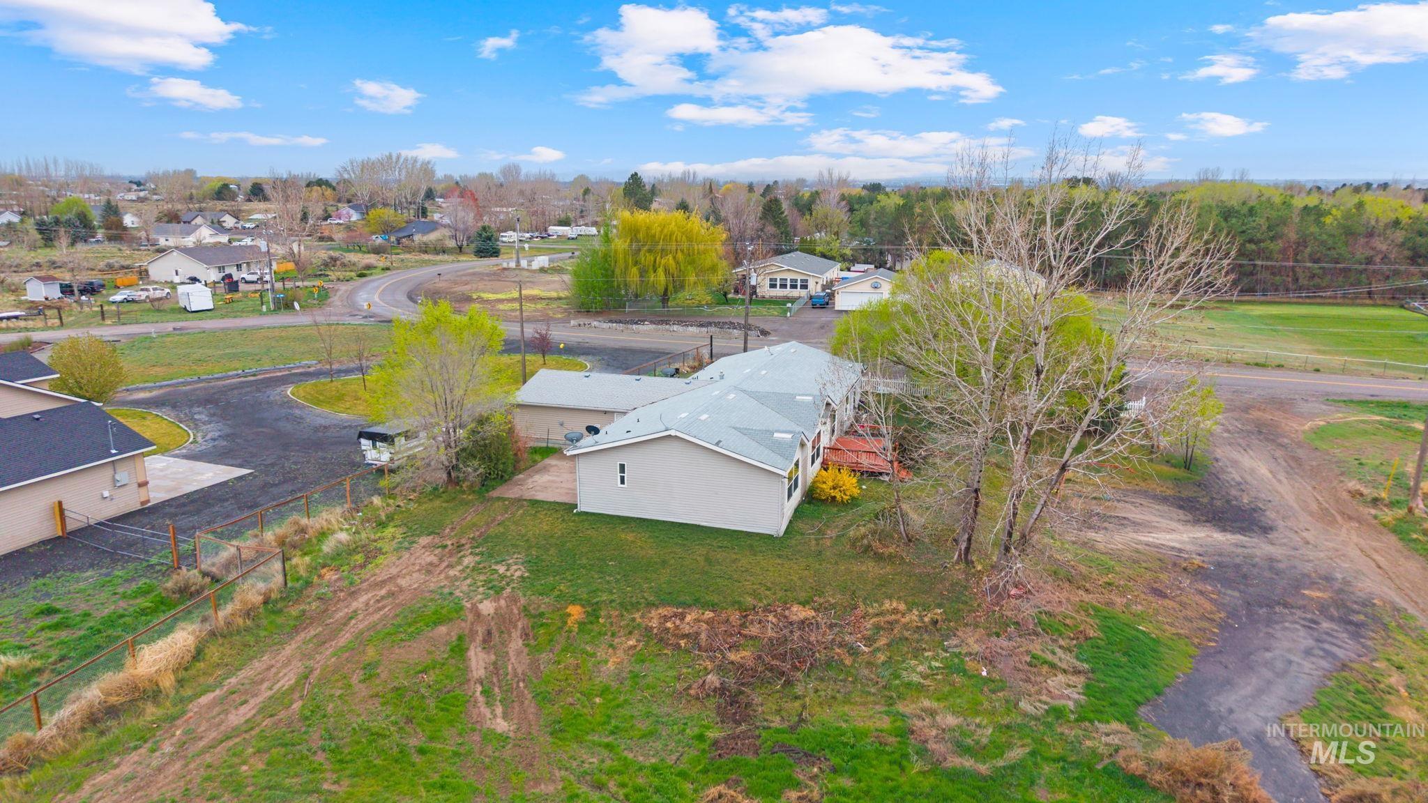 508 Silver Beach Drive, Jerome, Idaho 83338, 4 Bedrooms, 2 Bathrooms, Residential For Sale, Price $450,000,MLS 98980885