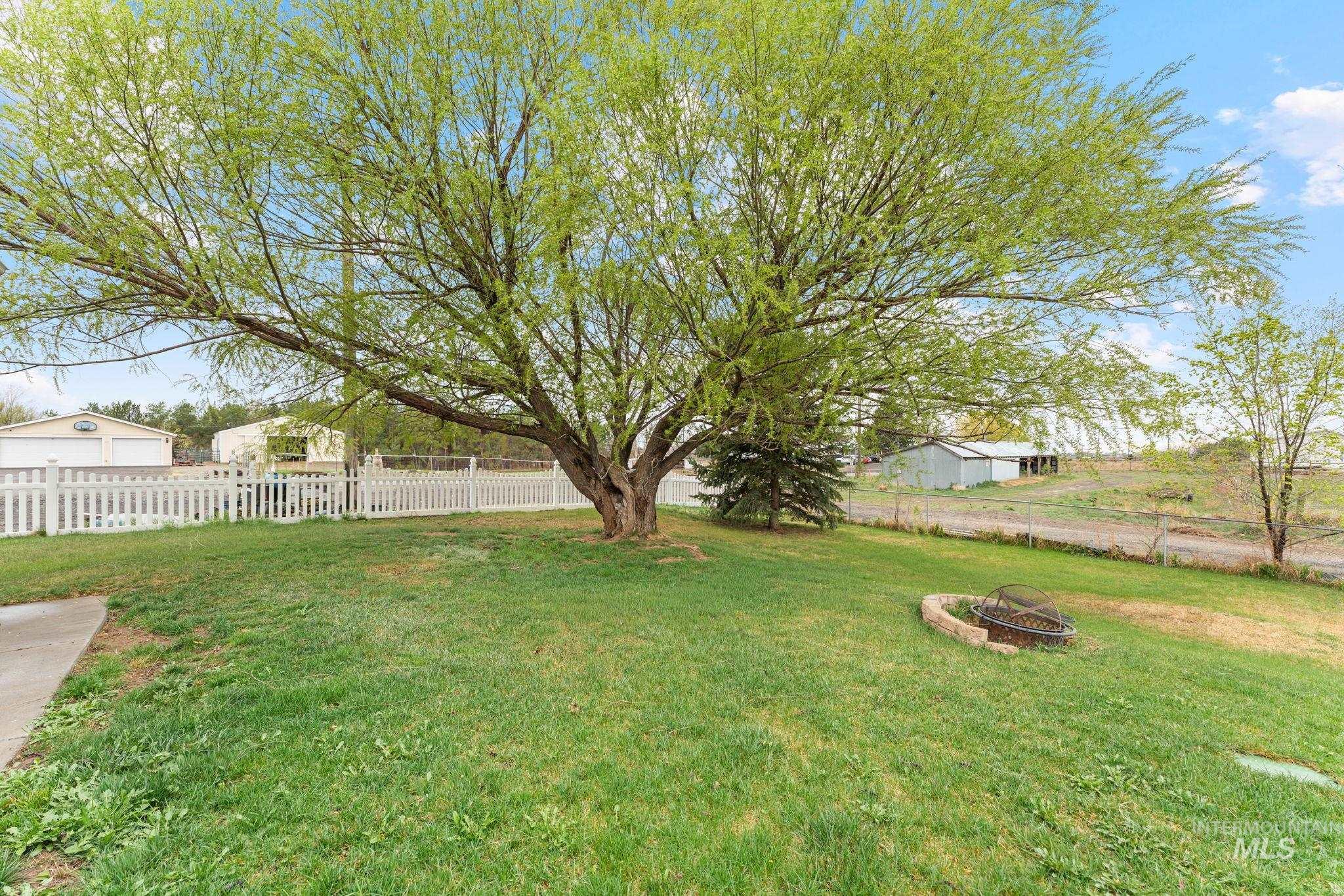 508 Silver Beach Drive, Jerome, Idaho 83338, 4 Bedrooms, 2 Bathrooms, Residential For Sale, Price $450,000,MLS 98980885