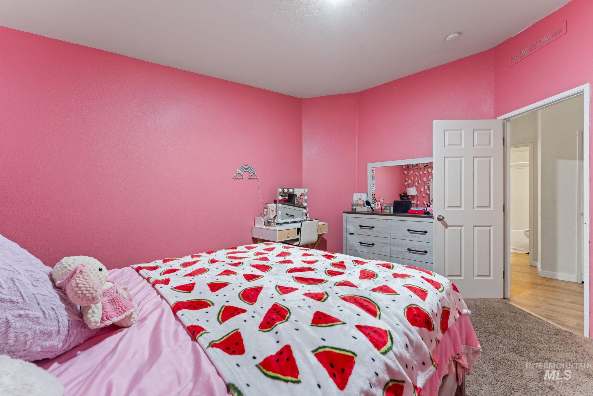 508 Silver Beach Drive, Jerome, Idaho 83338, 4 Bedrooms, 2 Bathrooms, Residential For Sale, Price $450,000,MLS 98980885