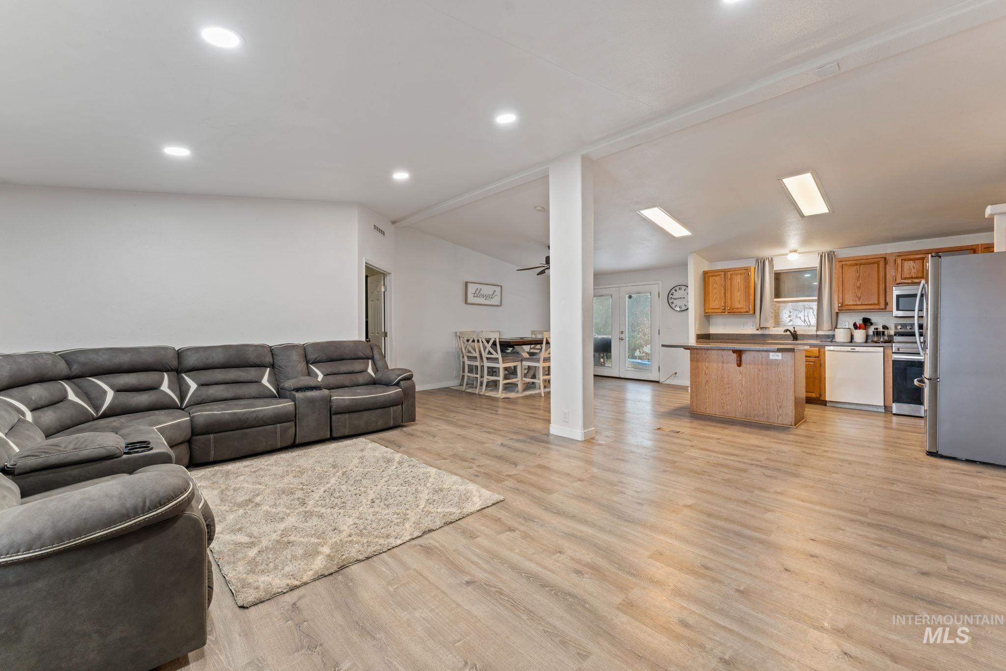 508 Silver Beach Drive, Jerome, Idaho 83338, 4 Bedrooms, 2 Bathrooms, Residential For Sale, Price $450,000,MLS 98980885