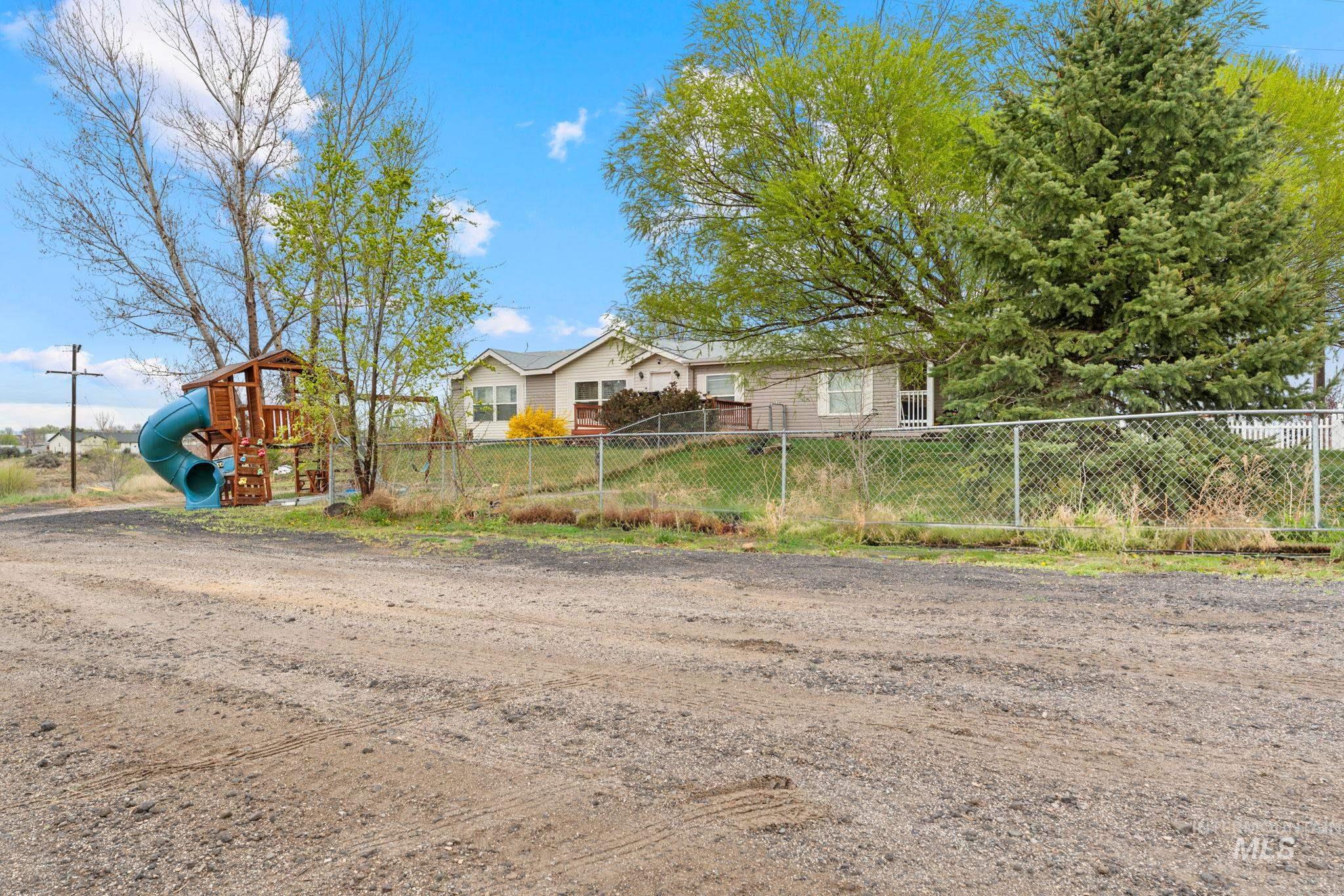 508 Silver Beach Drive, Jerome, Idaho 83338, 4 Bedrooms, 2 Bathrooms, Residential For Sale, Price $450,000,MLS 98980885