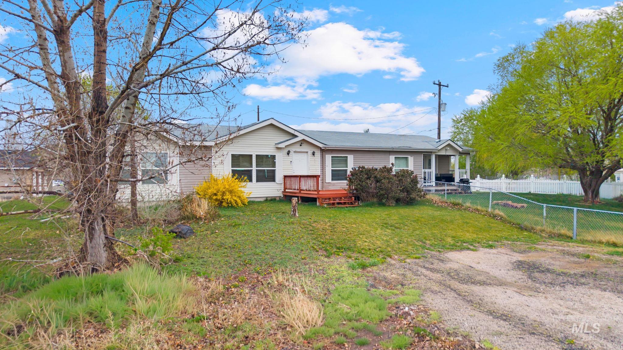 508 Silver Beach Drive, Jerome, Idaho 83338, 4 Bedrooms, 2 Bathrooms, Residential For Sale, Price $450,000,MLS 98980885