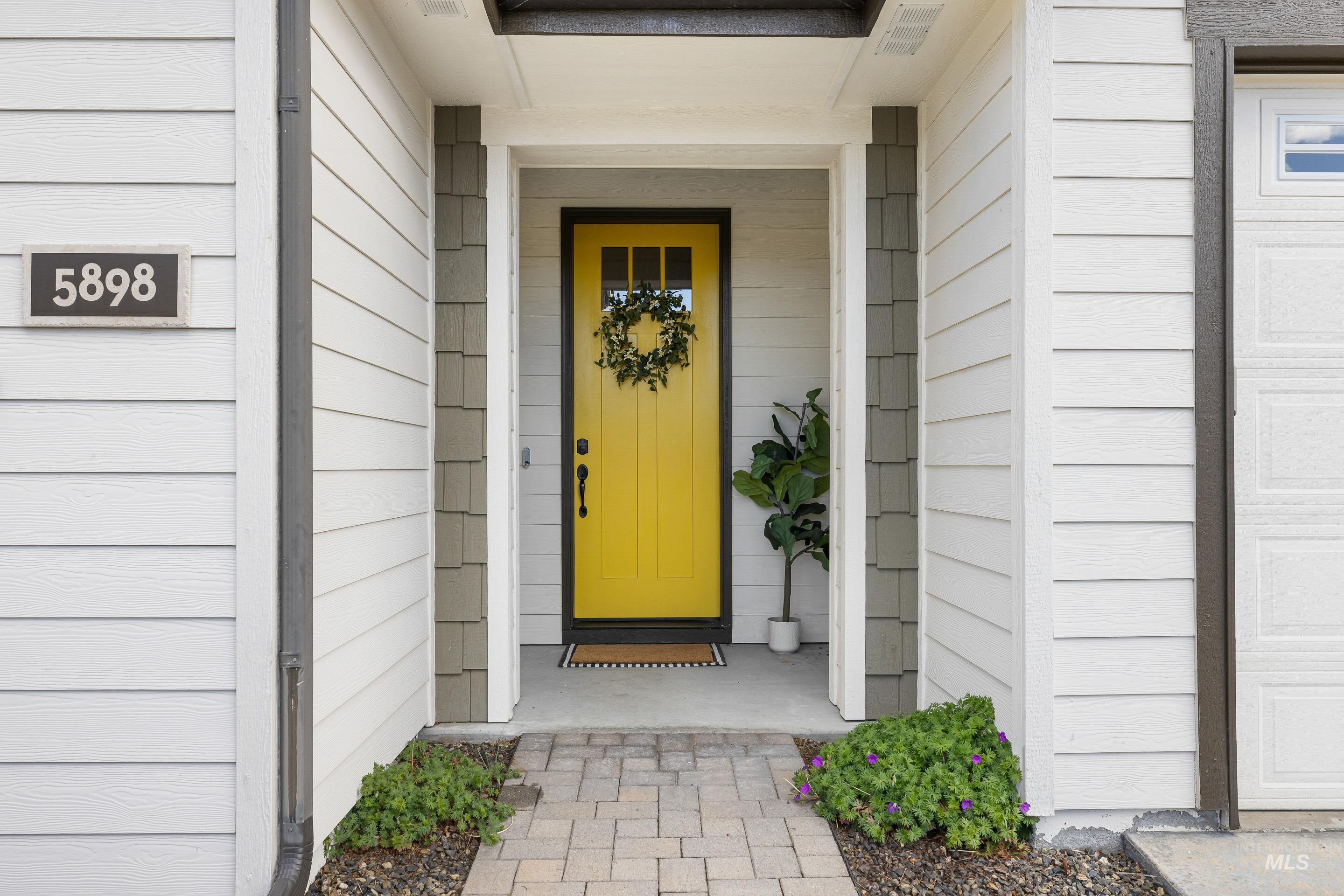 5898 W Galloway St, Boise, Idaho 83714, 3 Bedrooms, 2 Bathrooms, Residential For Sale, Price $525,000,MLS 98980888