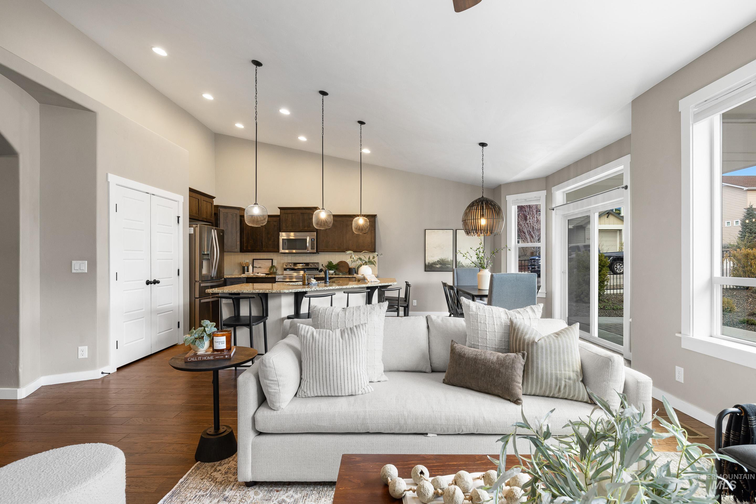 5898 W Galloway St, Boise, Idaho 83714, 3 Bedrooms, 2 Bathrooms, Residential For Sale, Price $525,000,MLS 98980888