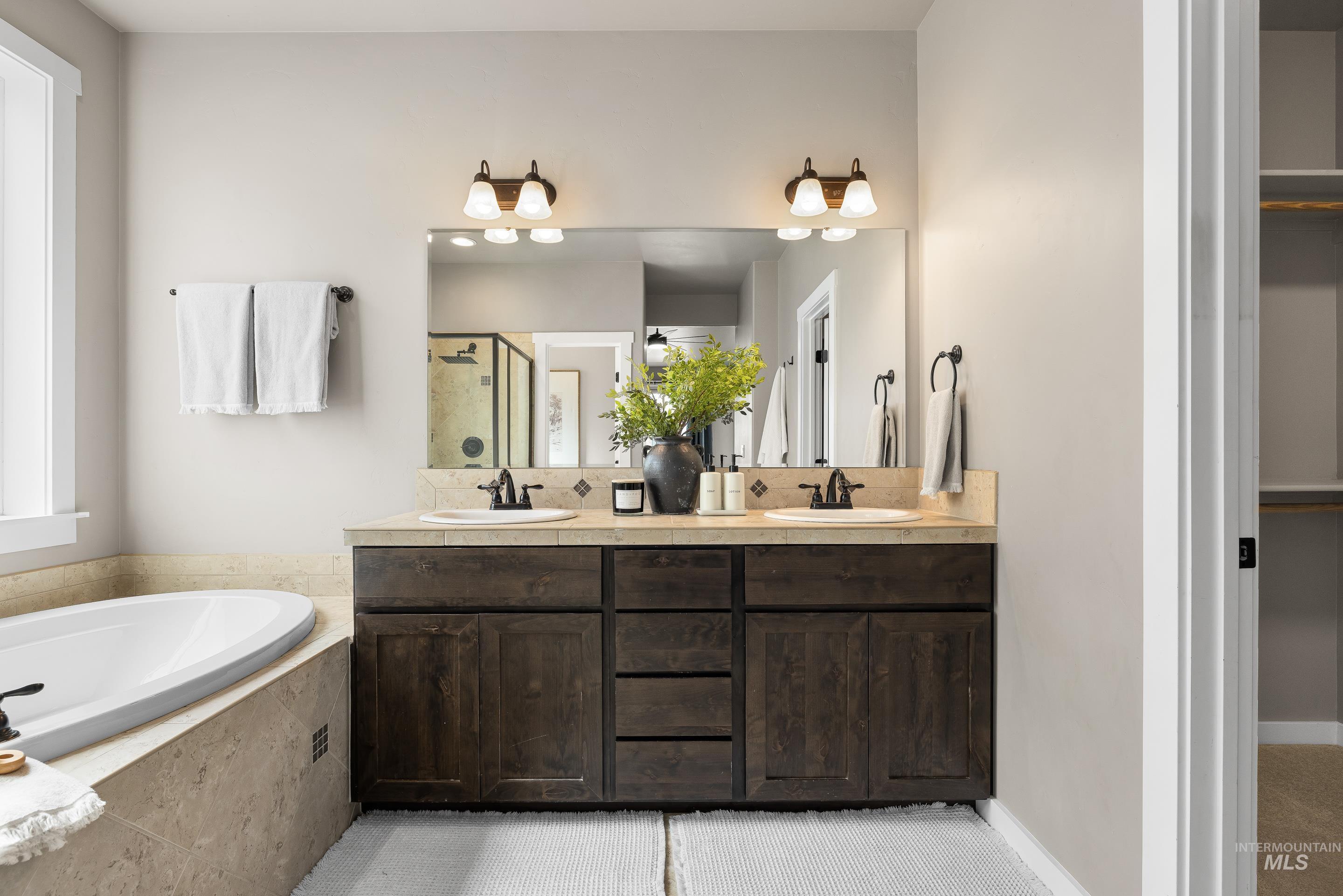 5898 W Galloway St, Boise, Idaho 83714, 3 Bedrooms, 2 Bathrooms, Residential For Sale, Price $525,000,MLS 98980888