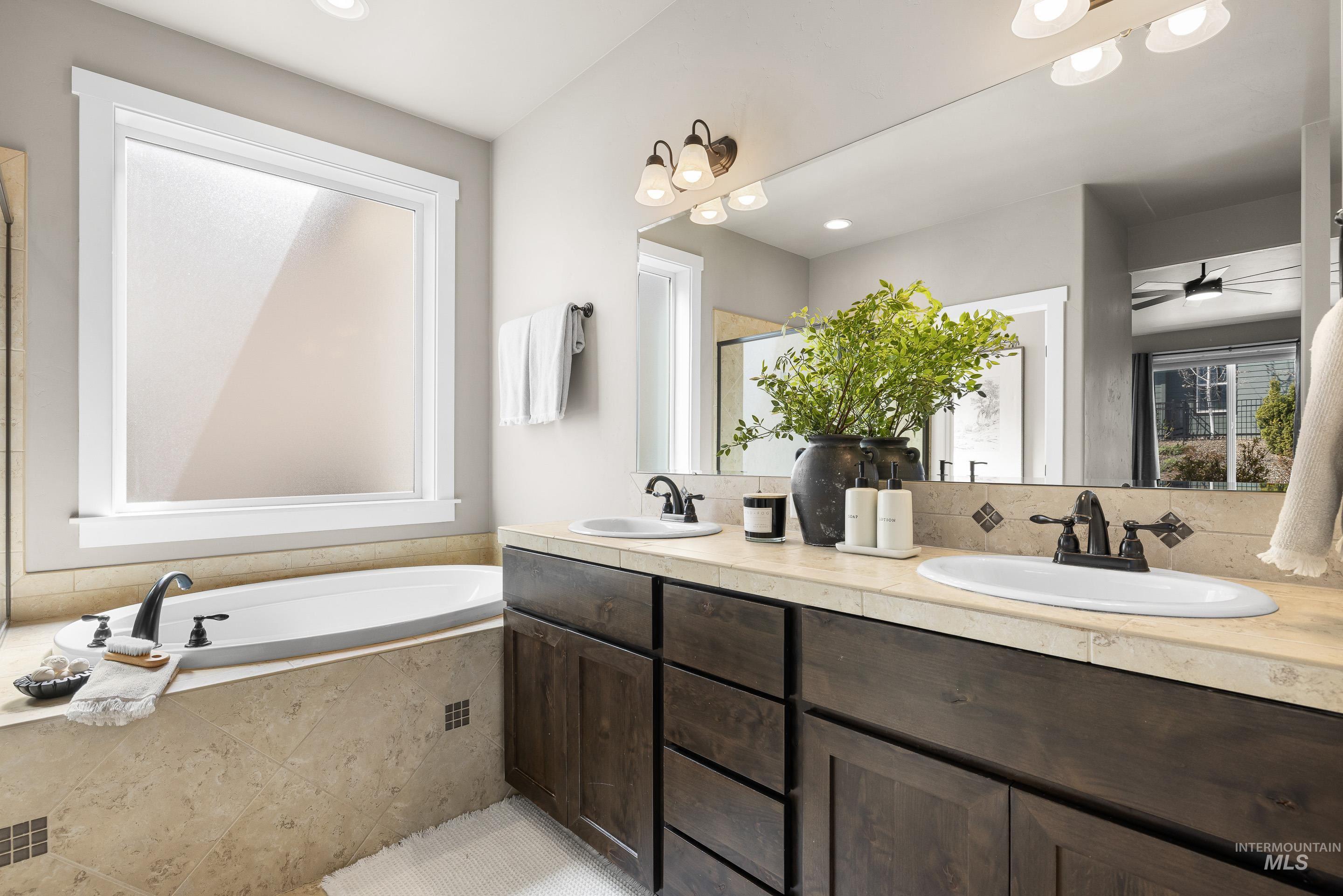 5898 W Galloway St, Boise, Idaho 83714, 3 Bedrooms, 2 Bathrooms, Residential For Sale, Price $525,000,MLS 98980888