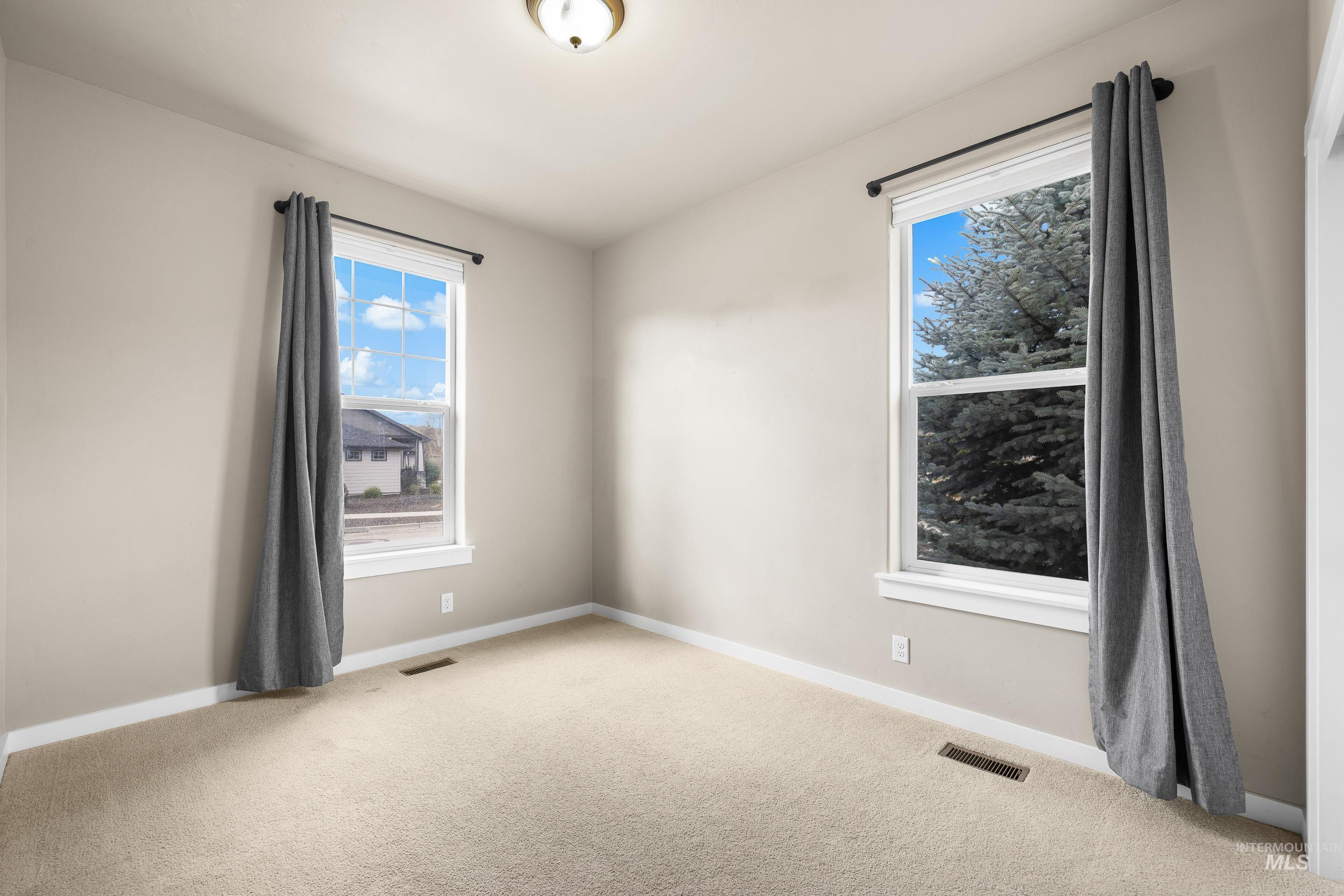 5898 W Galloway St, Boise, Idaho 83714, 3 Bedrooms, 2 Bathrooms, Residential For Sale, Price $525,000,MLS 98980888