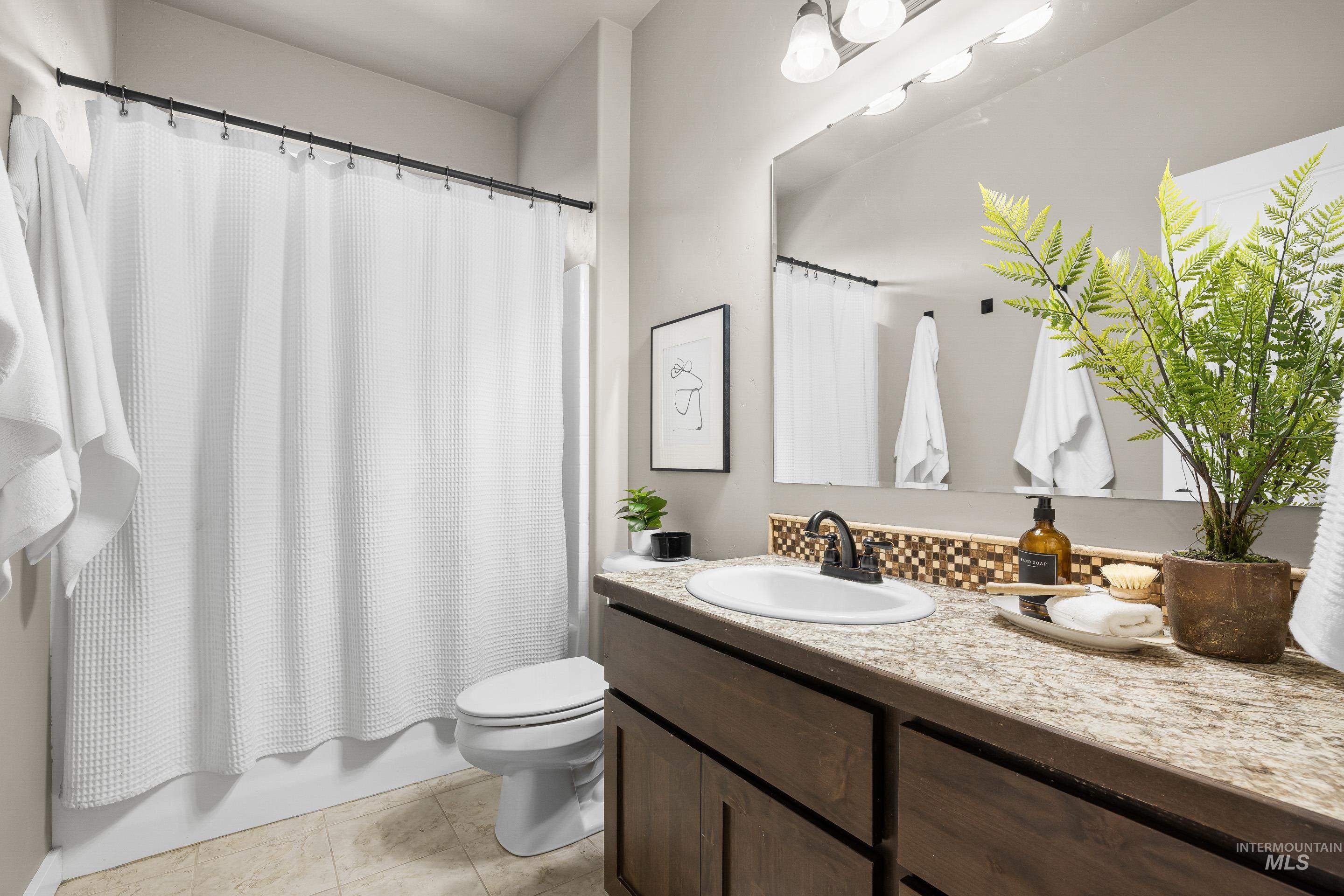 5898 W Galloway St, Boise, Idaho 83714, 3 Bedrooms, 2 Bathrooms, Residential For Sale, Price $525,000,MLS 98980888