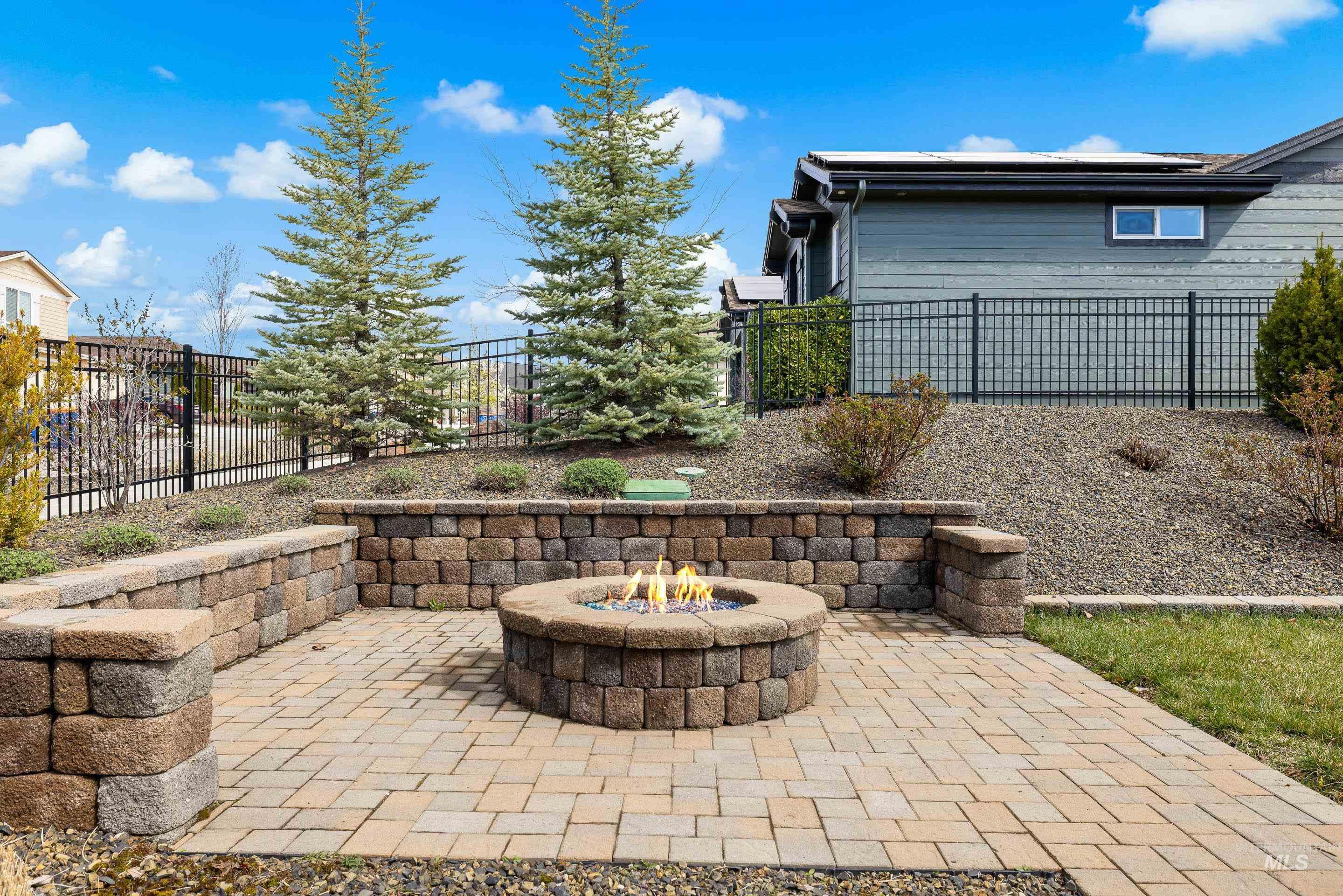 5898 W Galloway St, Boise, Idaho 83714, 3 Bedrooms, 2 Bathrooms, Residential For Sale, Price $525,000,MLS 98980888