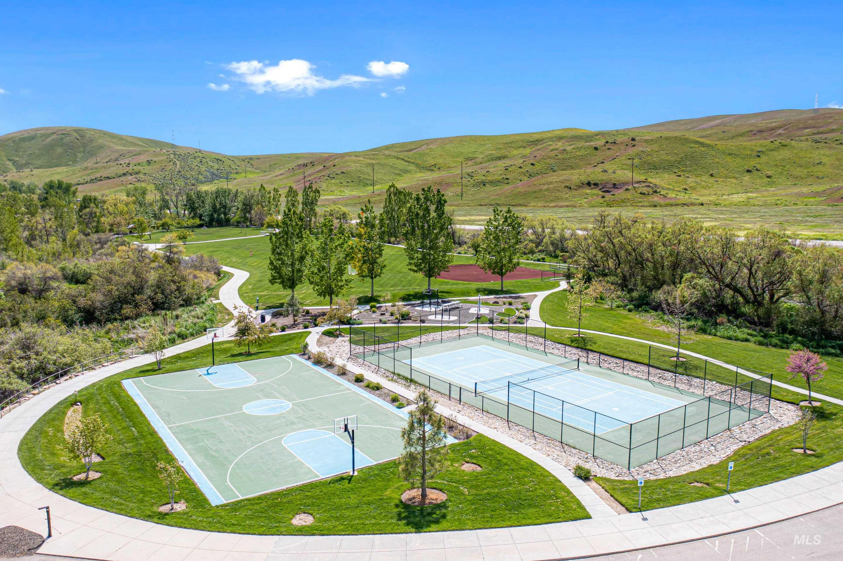 5898 W Galloway St, Boise, Idaho 83714, 3 Bedrooms, 2 Bathrooms, Residential For Sale, Price $525,000,MLS 98980888