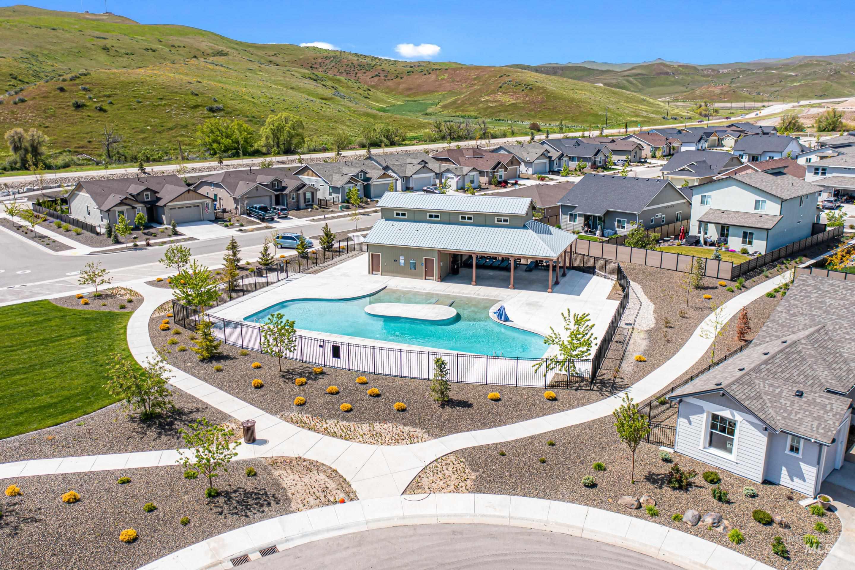 5898 W Galloway St, Boise, Idaho 83714, 3 Bedrooms, 2 Bathrooms, Residential For Sale, Price $525,000,MLS 98980888