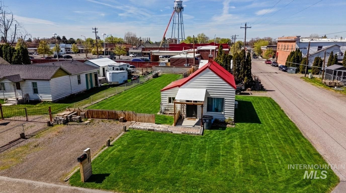 243 Chestnut St N, Kimberly, Idaho 83341, 2 Bedrooms, 1 Bathroom, Residential For Sale, Price $240,000, 98980897